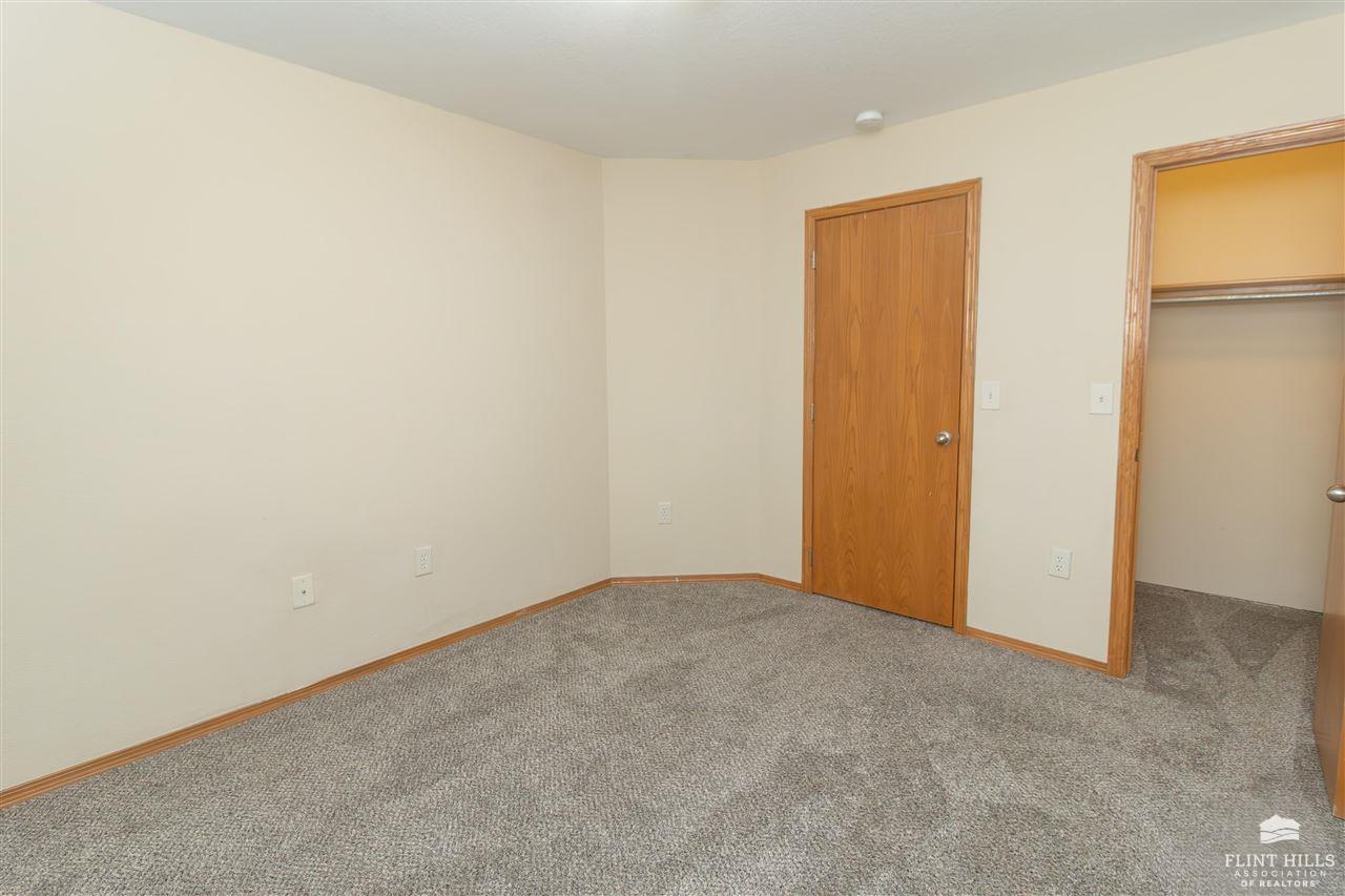 listing main picture