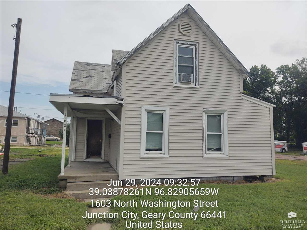 listing main picture