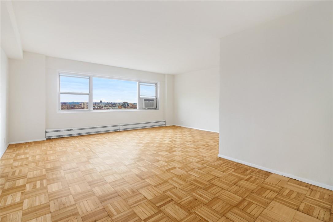 listing main picture