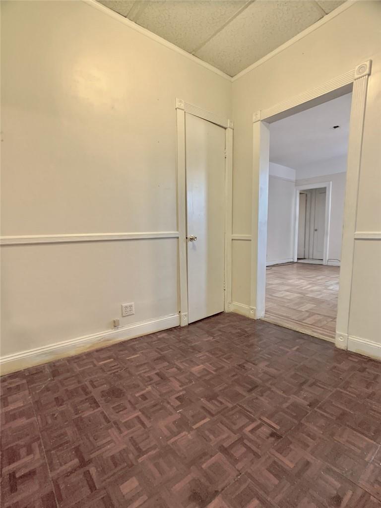 listing main picture