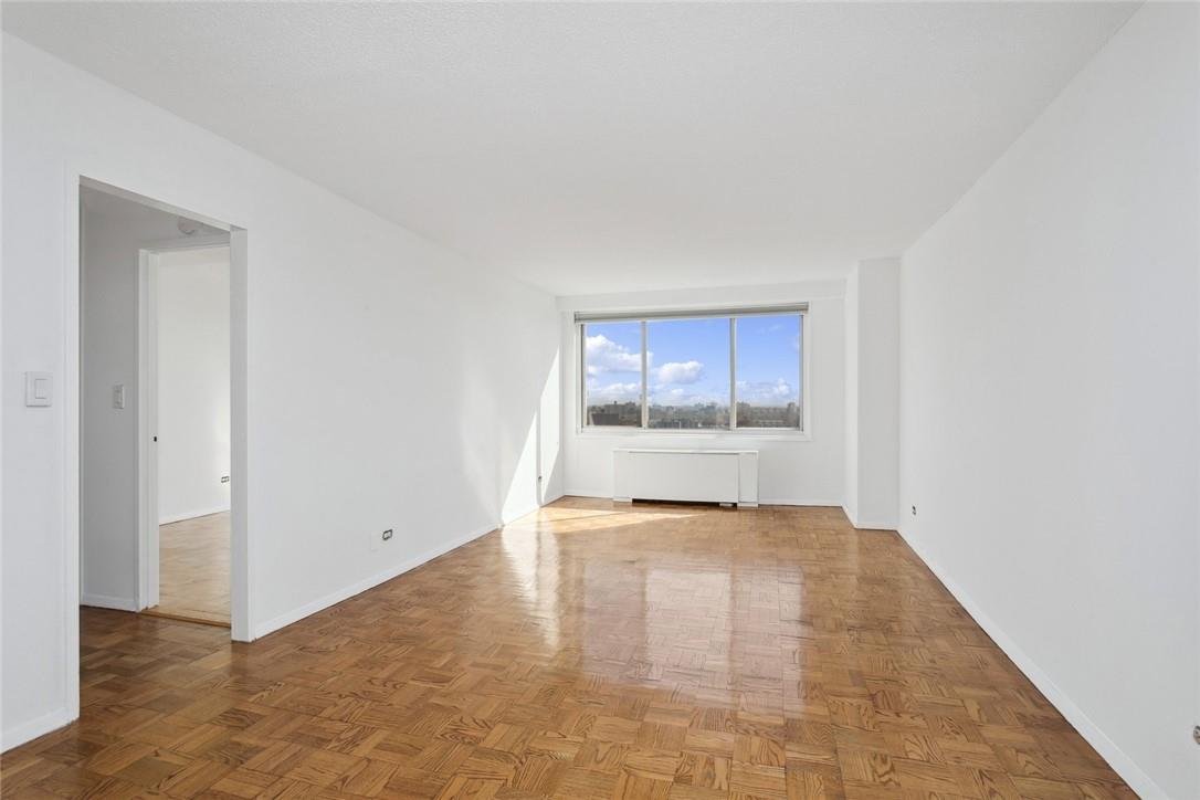 listing main picture