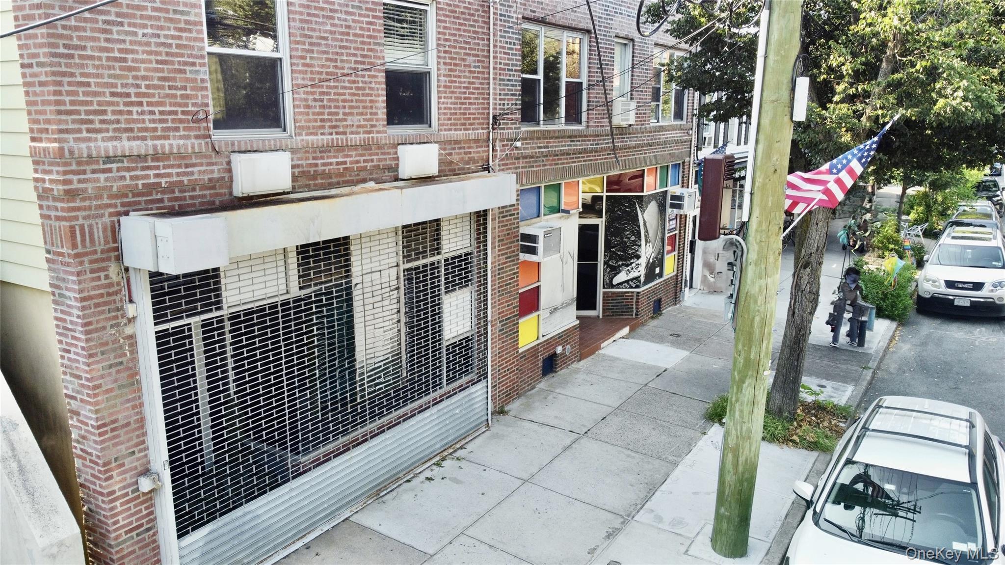 listing main picture