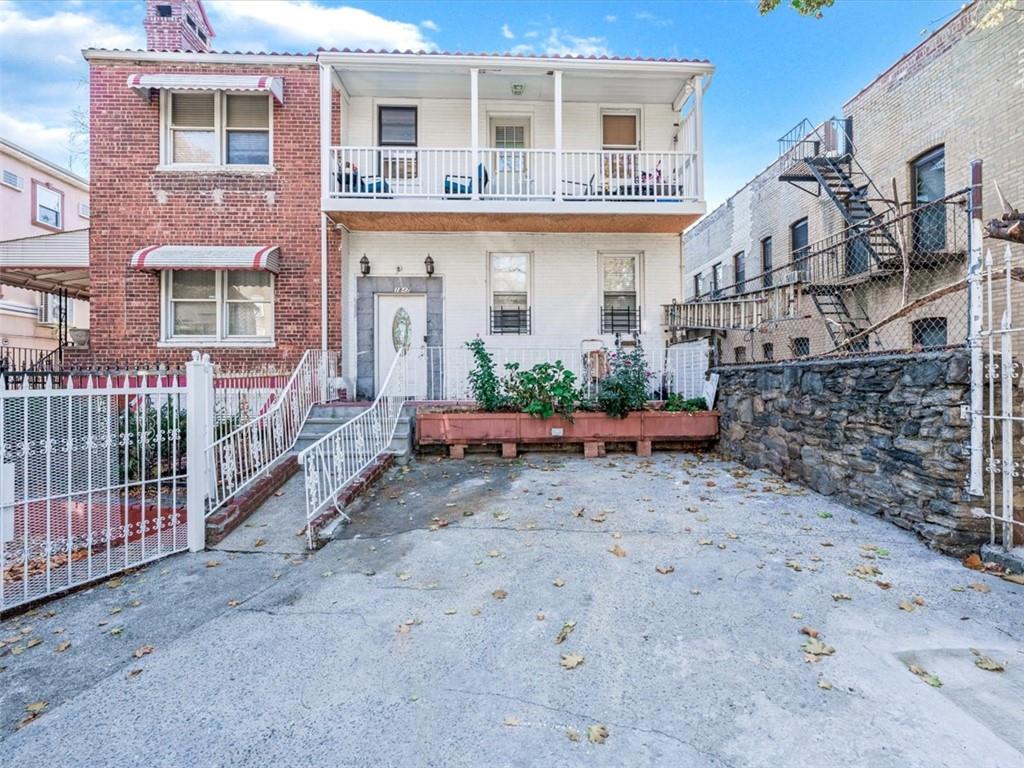 listing main picture