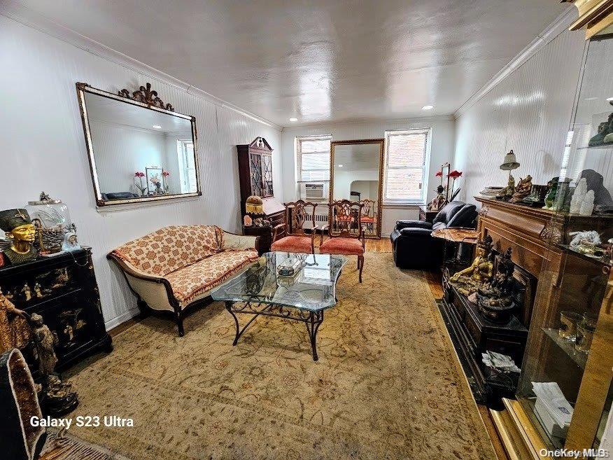 listing main picture