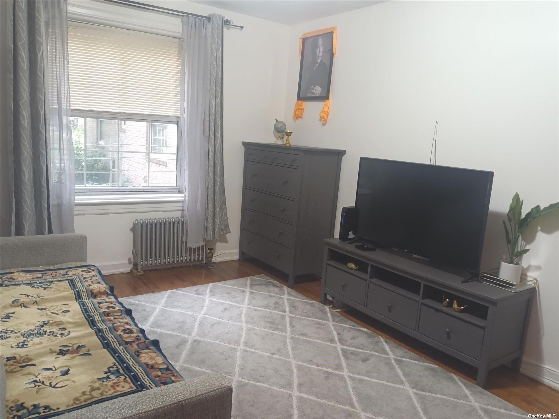 listing main picture