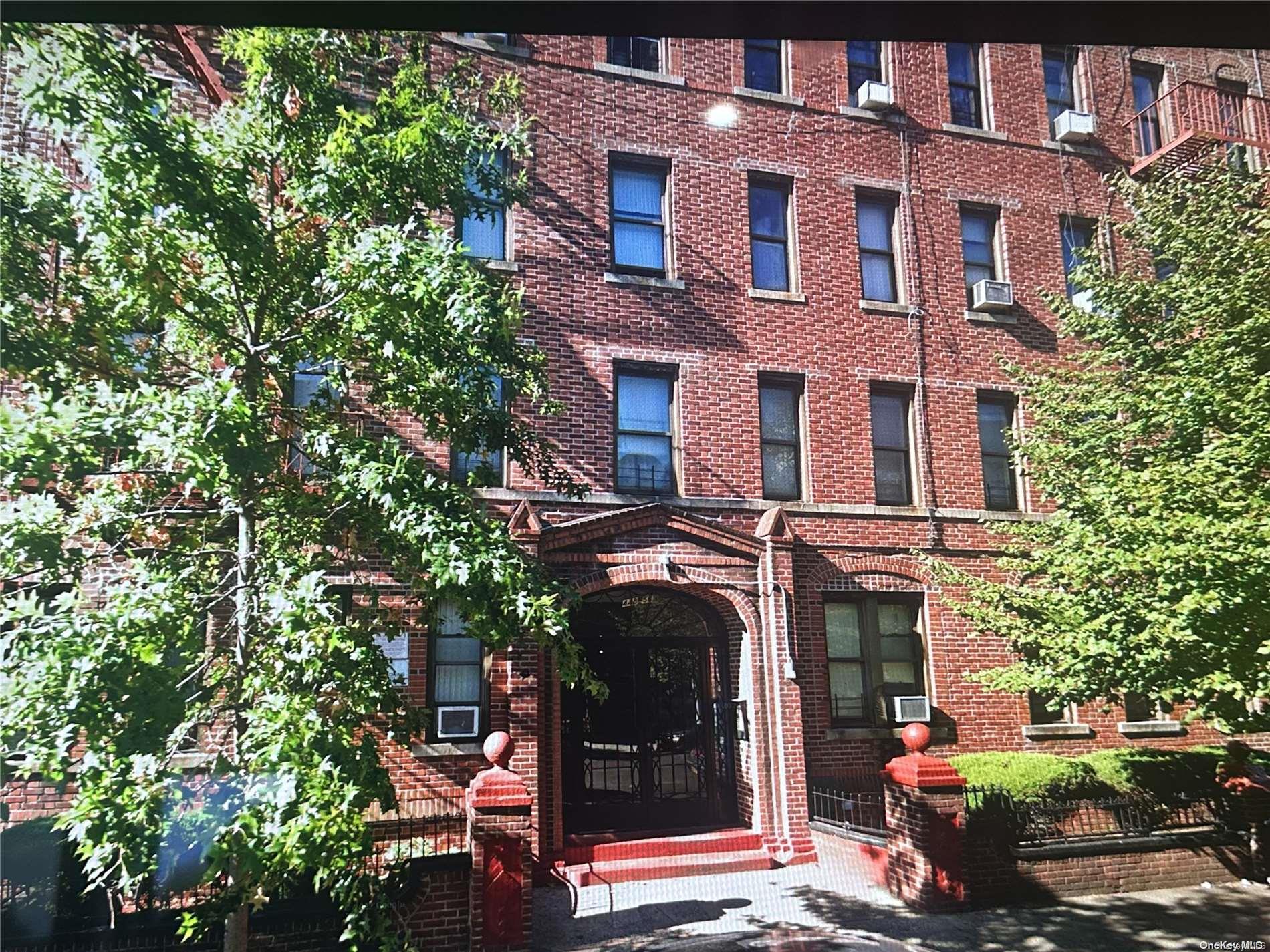 listing main picture