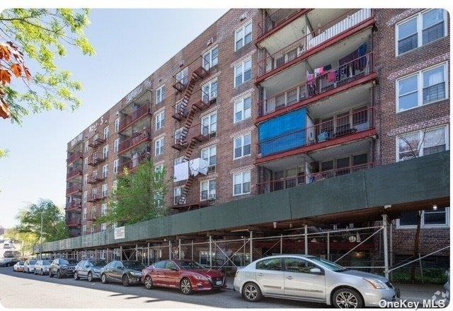 listing main picture