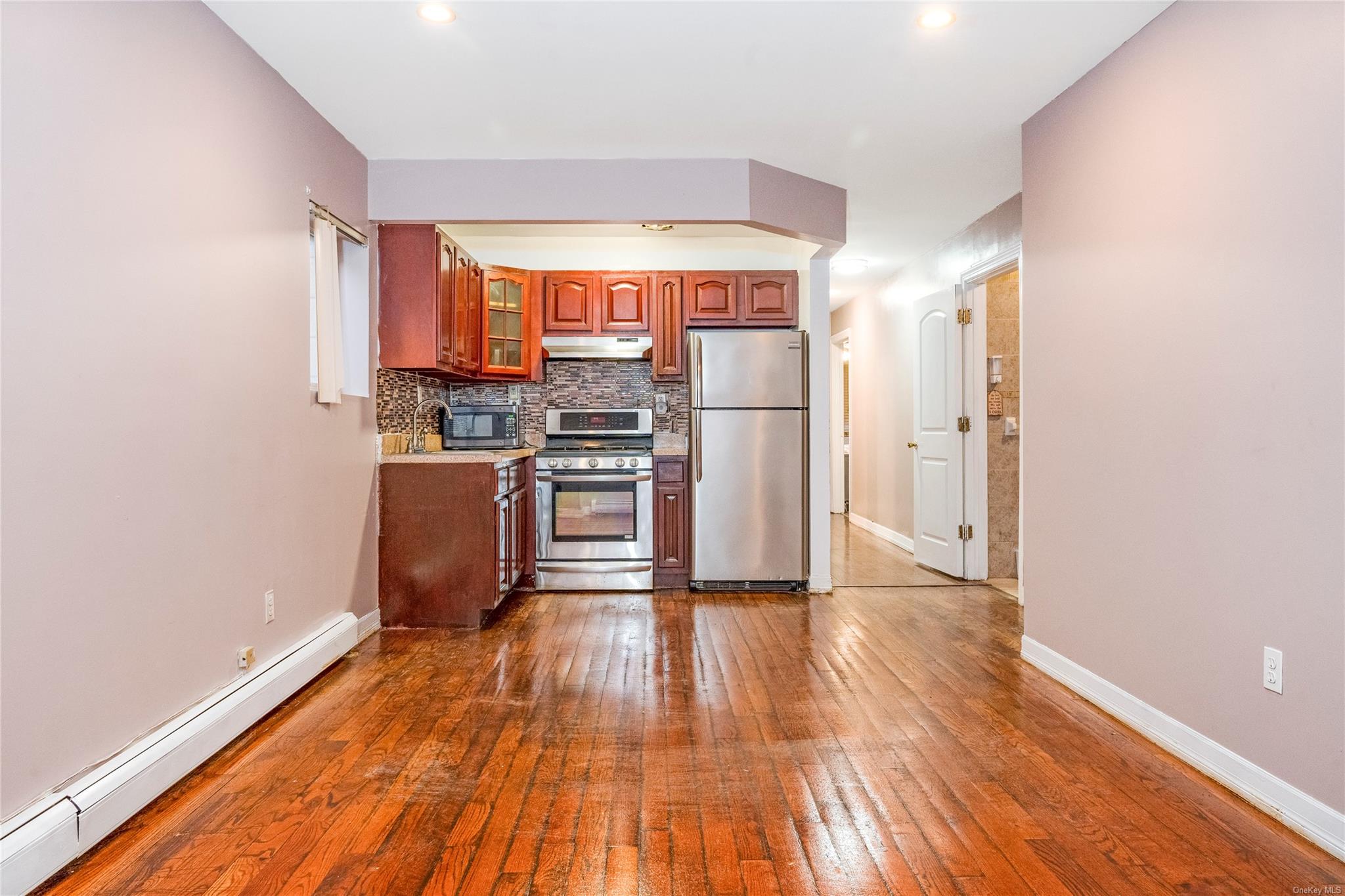 listing main picture