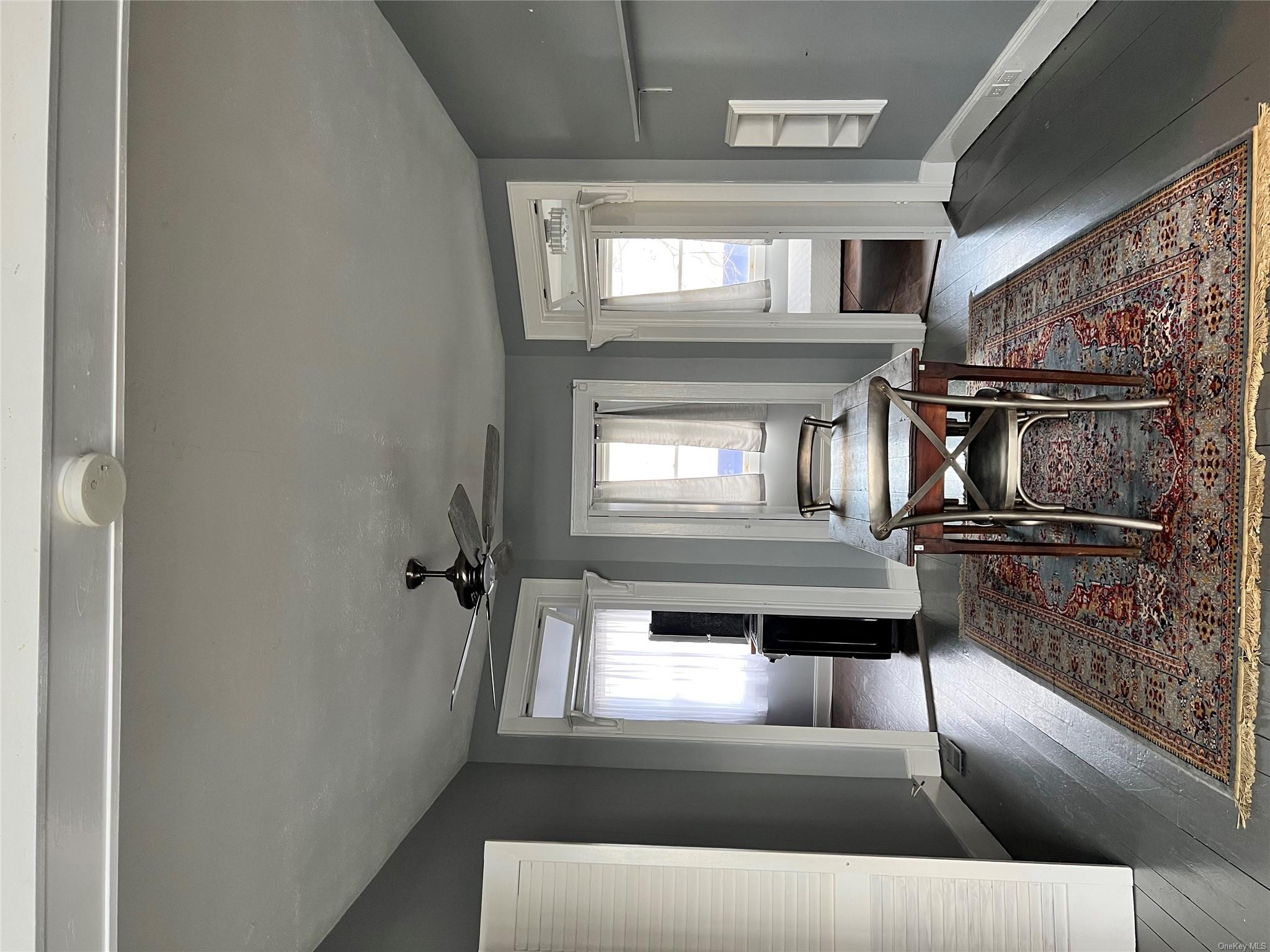 listing main picture