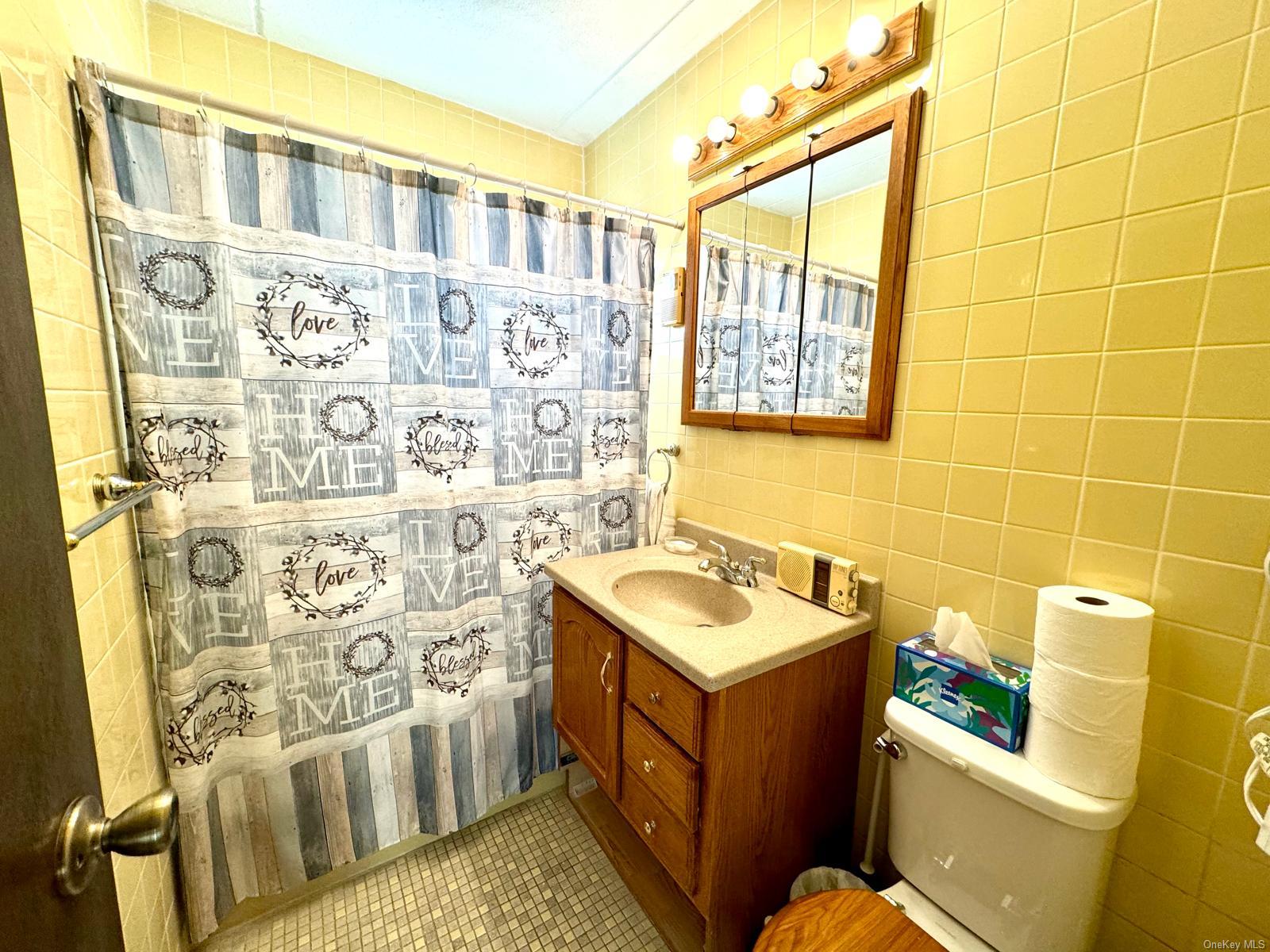 listing main picture