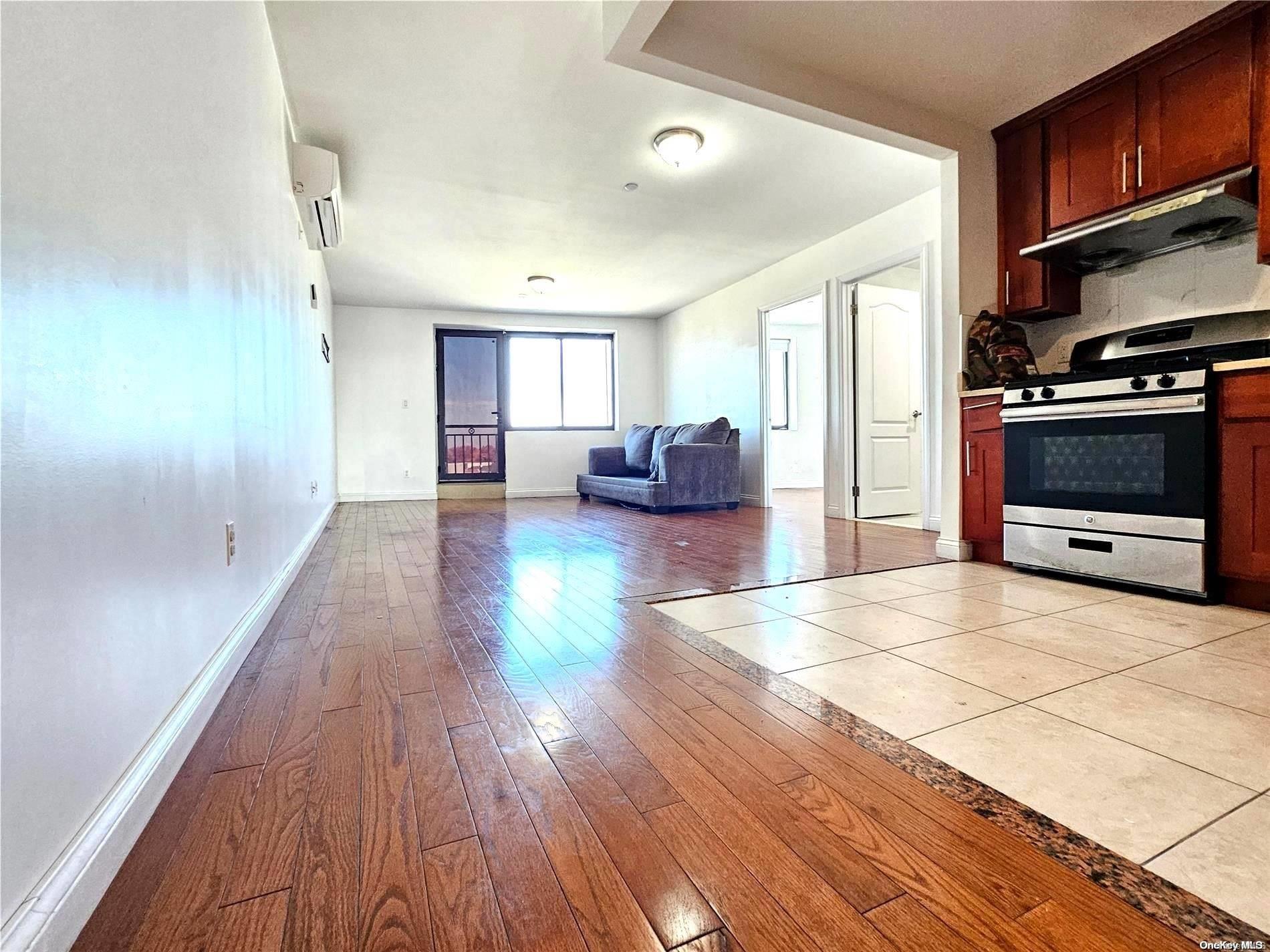 listing main picture