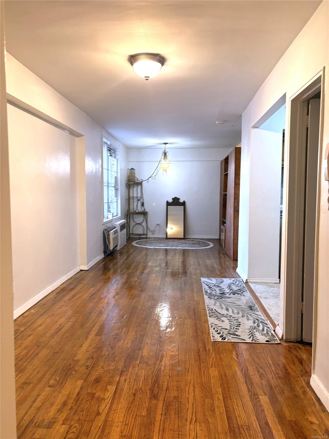 listing main picture