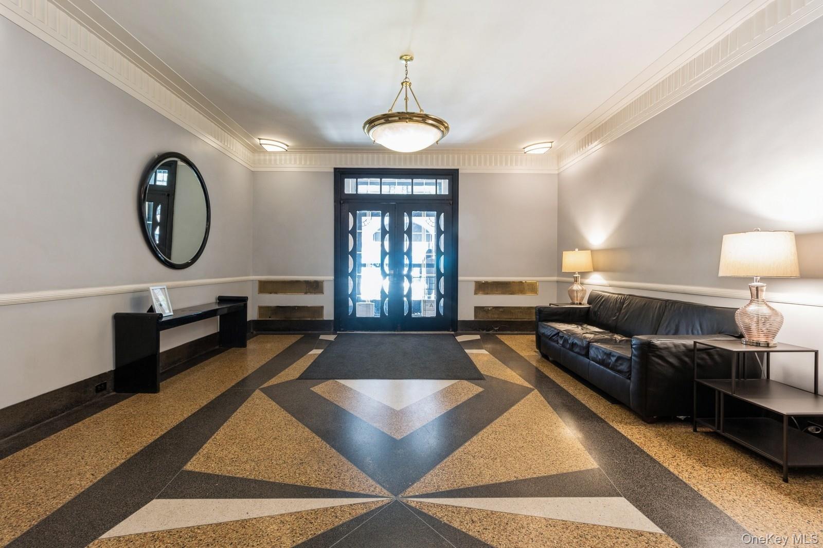 listing main picture