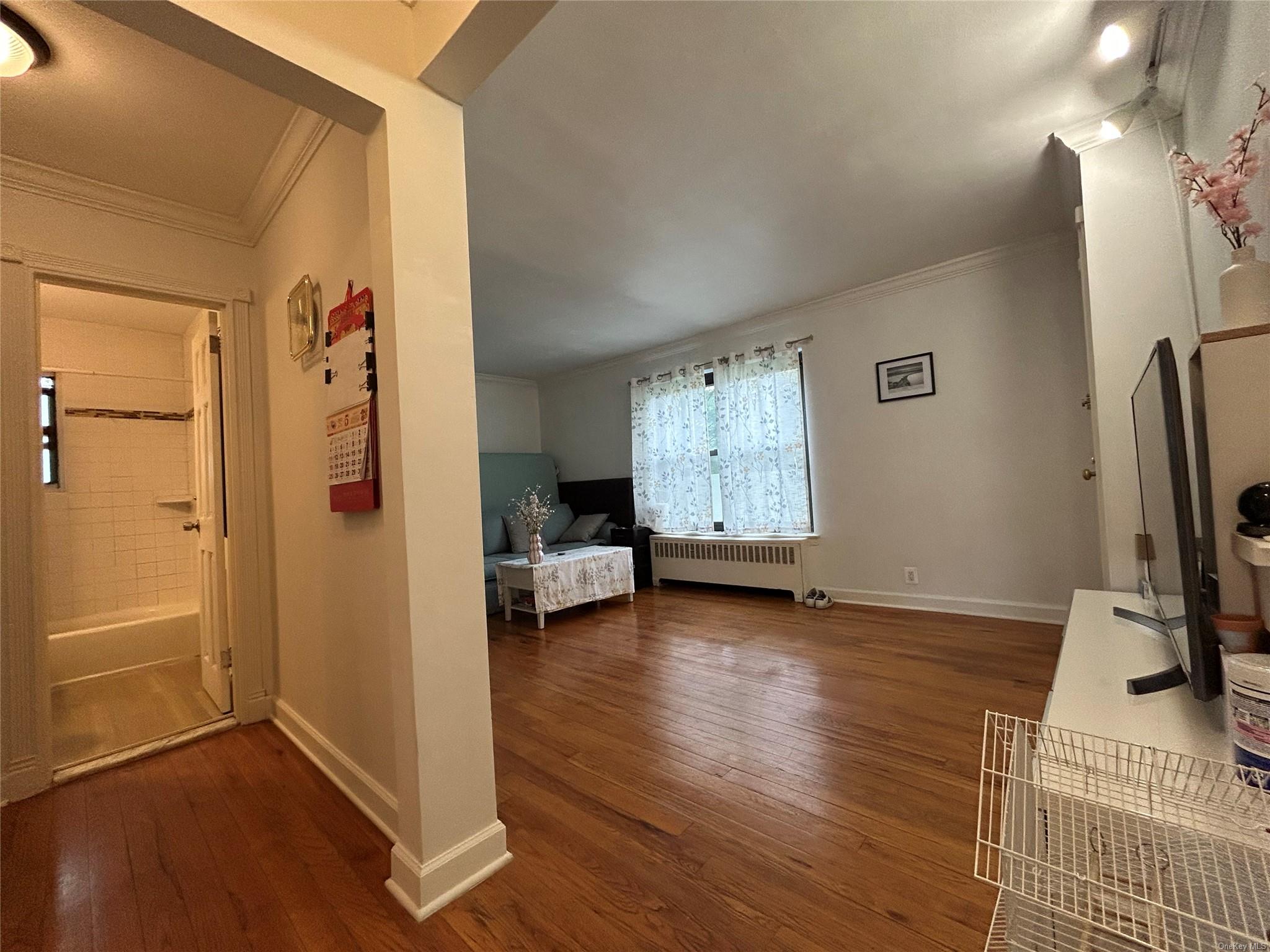 listing main picture