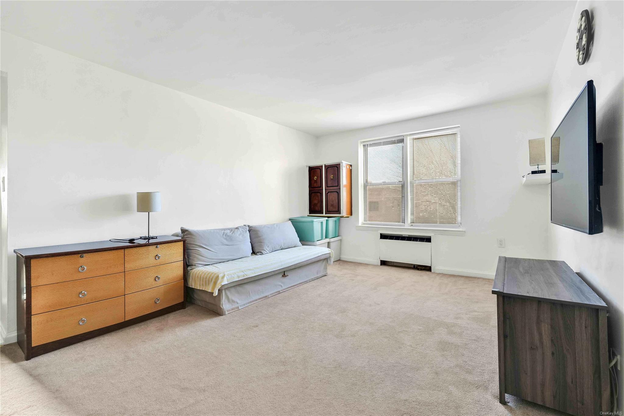 listing main picture