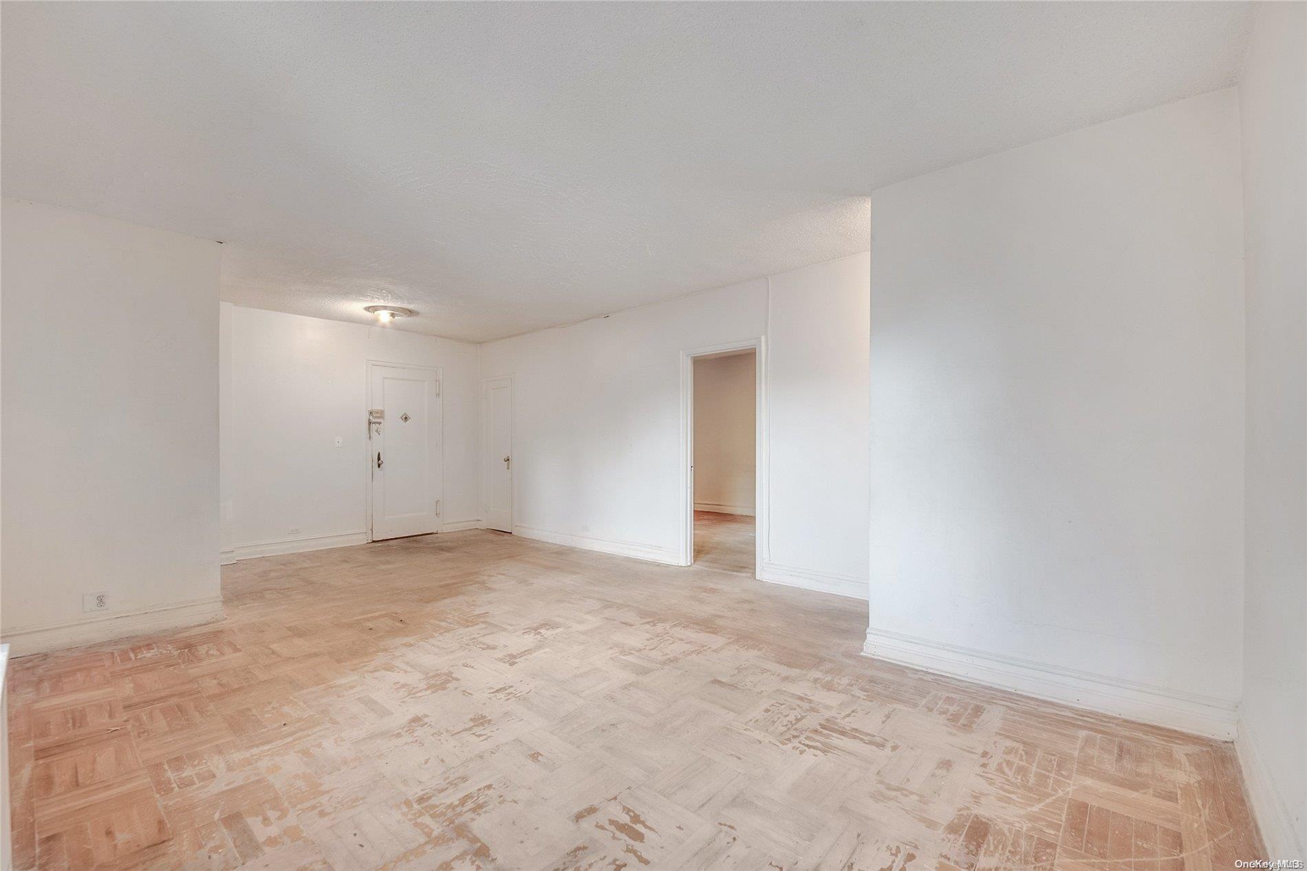 listing main picture