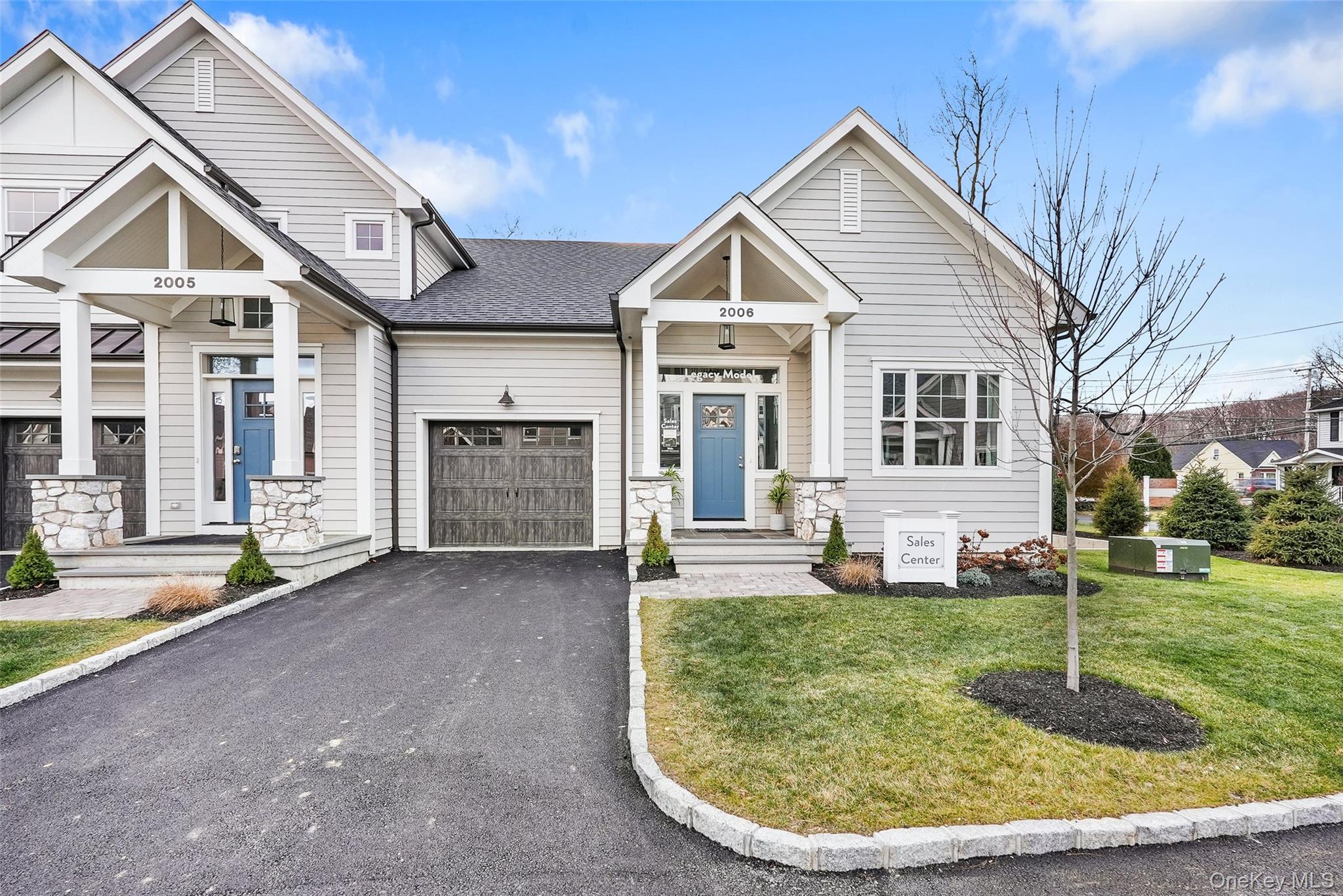 listing main picture