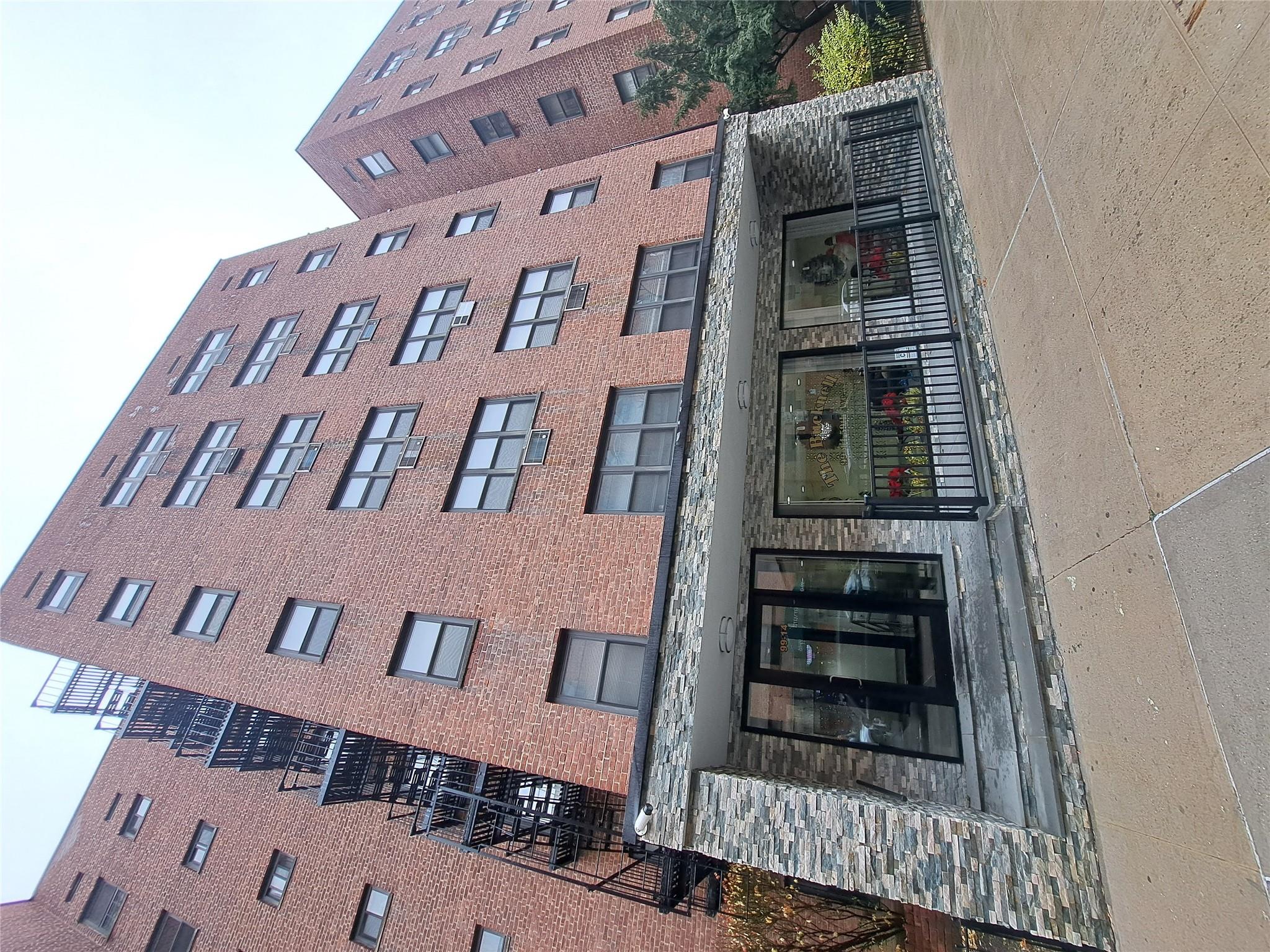listing main picture