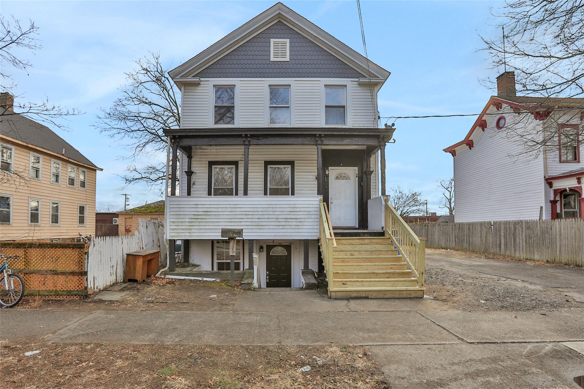 listing main picture