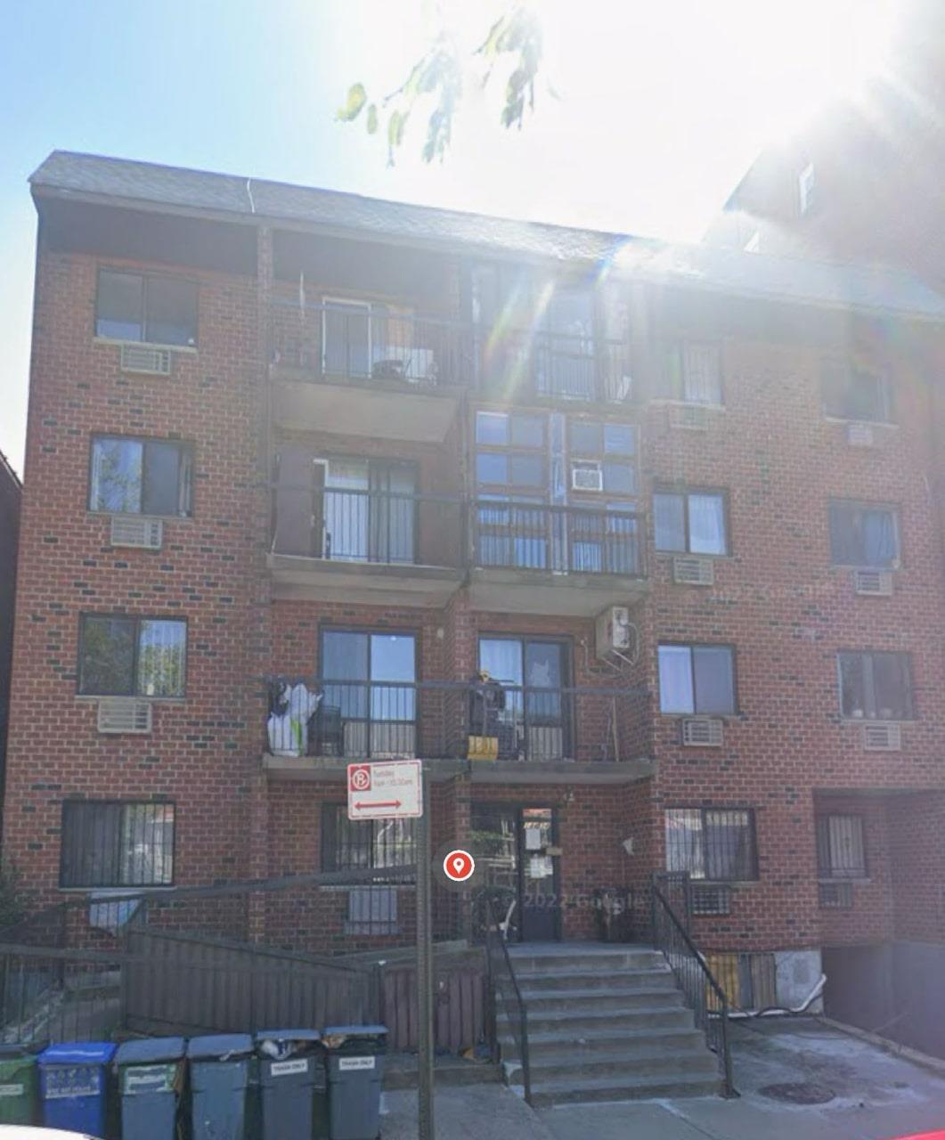 listing main picture
