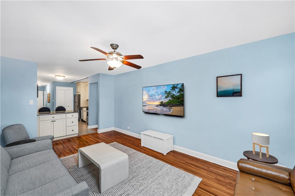 listing main picture