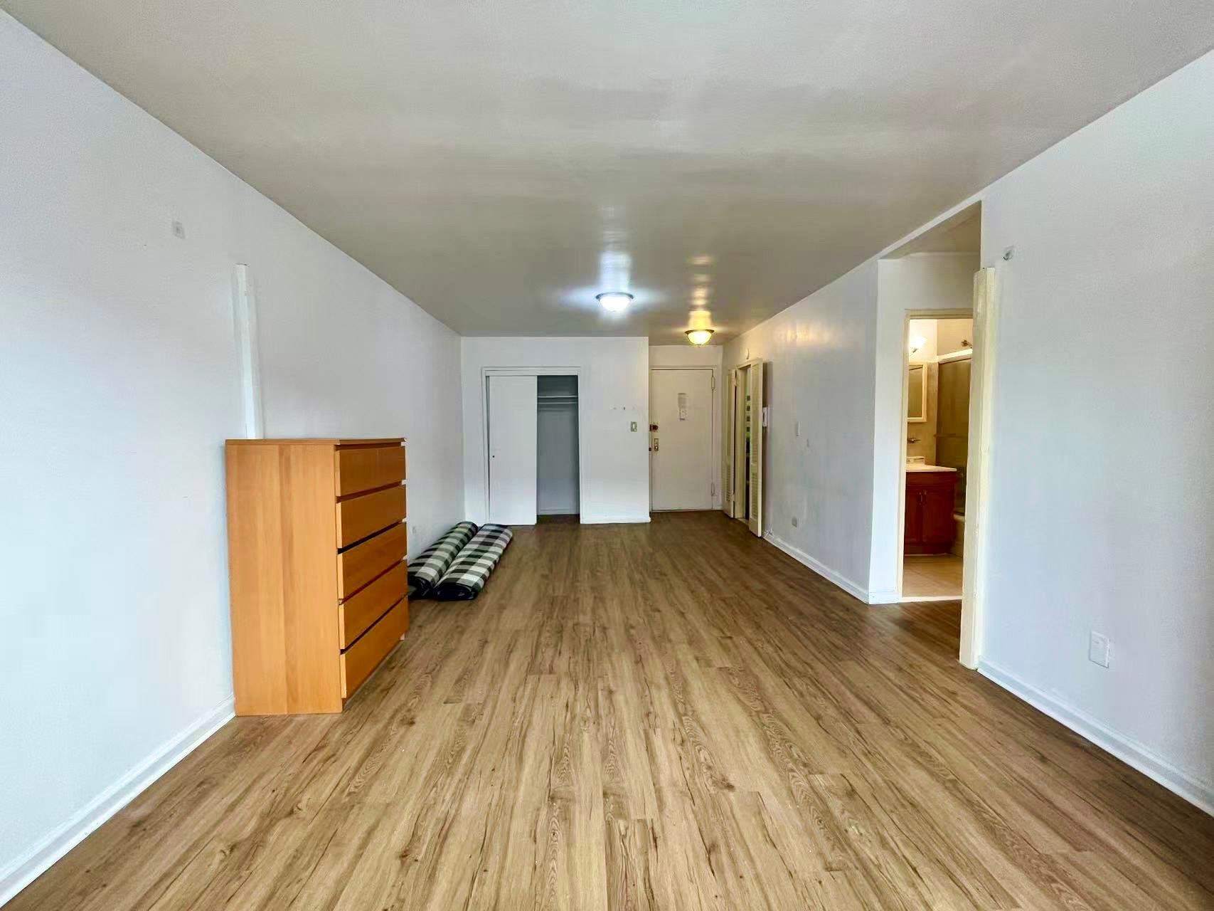 listing main picture