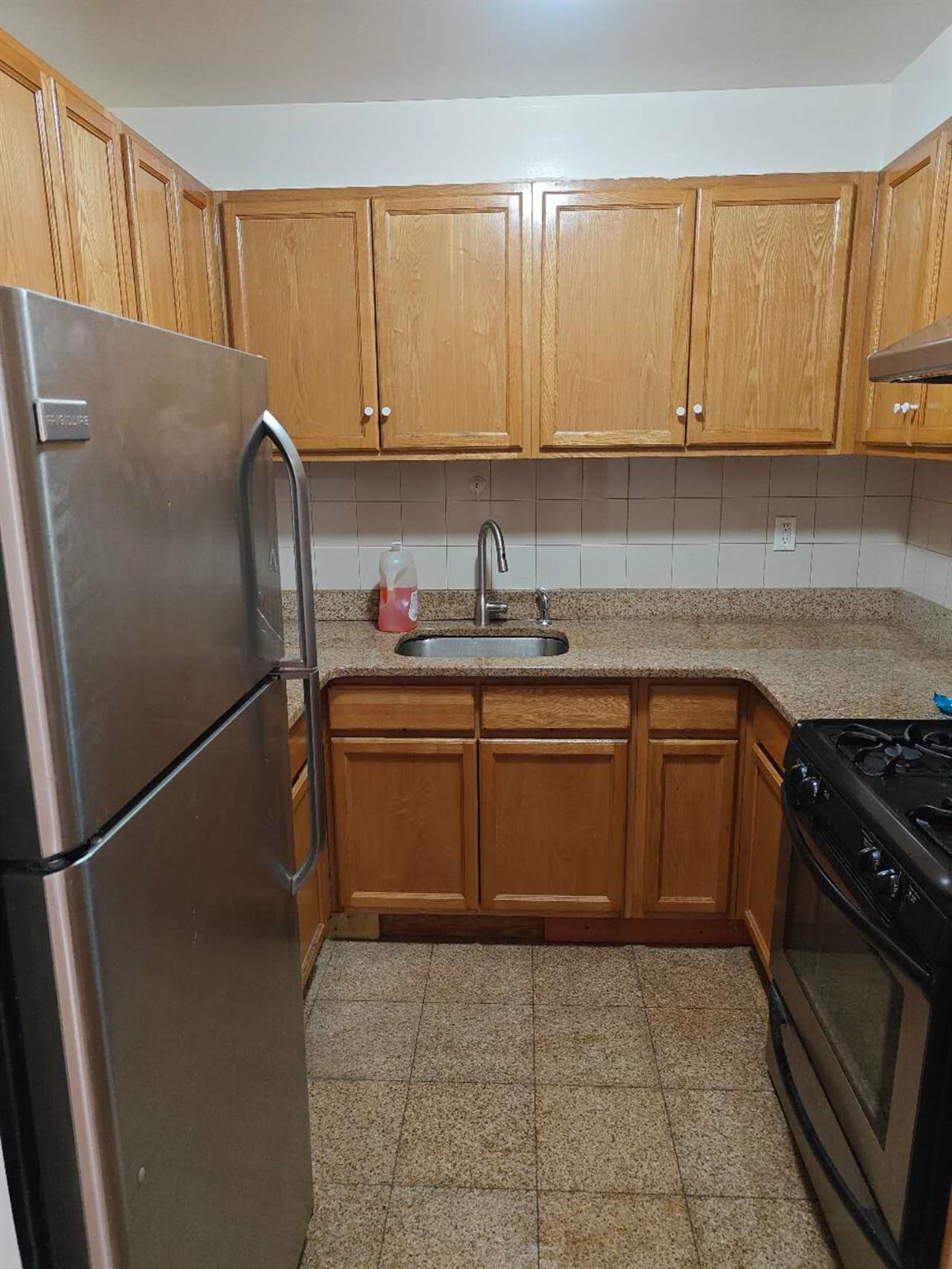 listing main picture