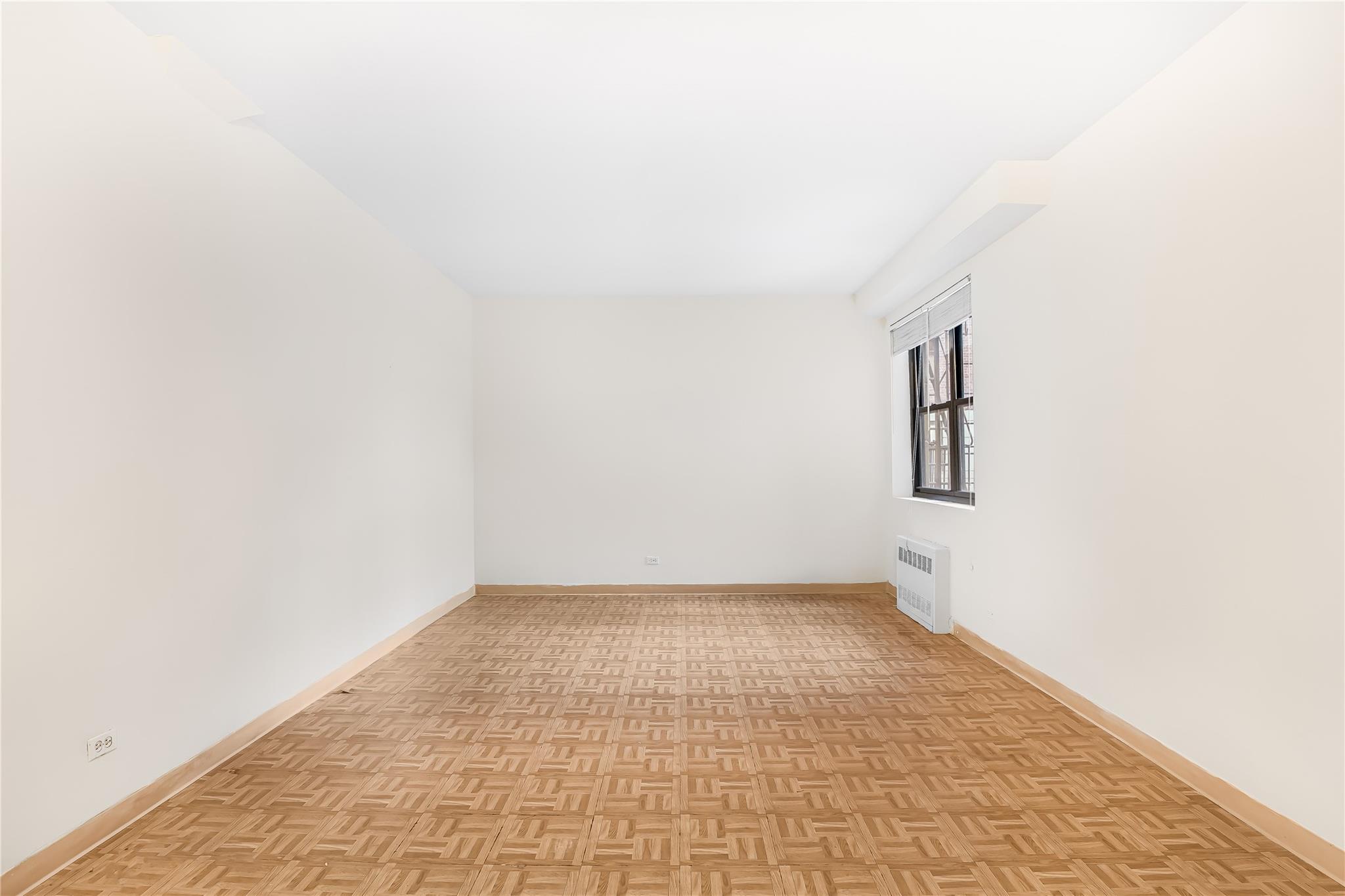 listing main picture