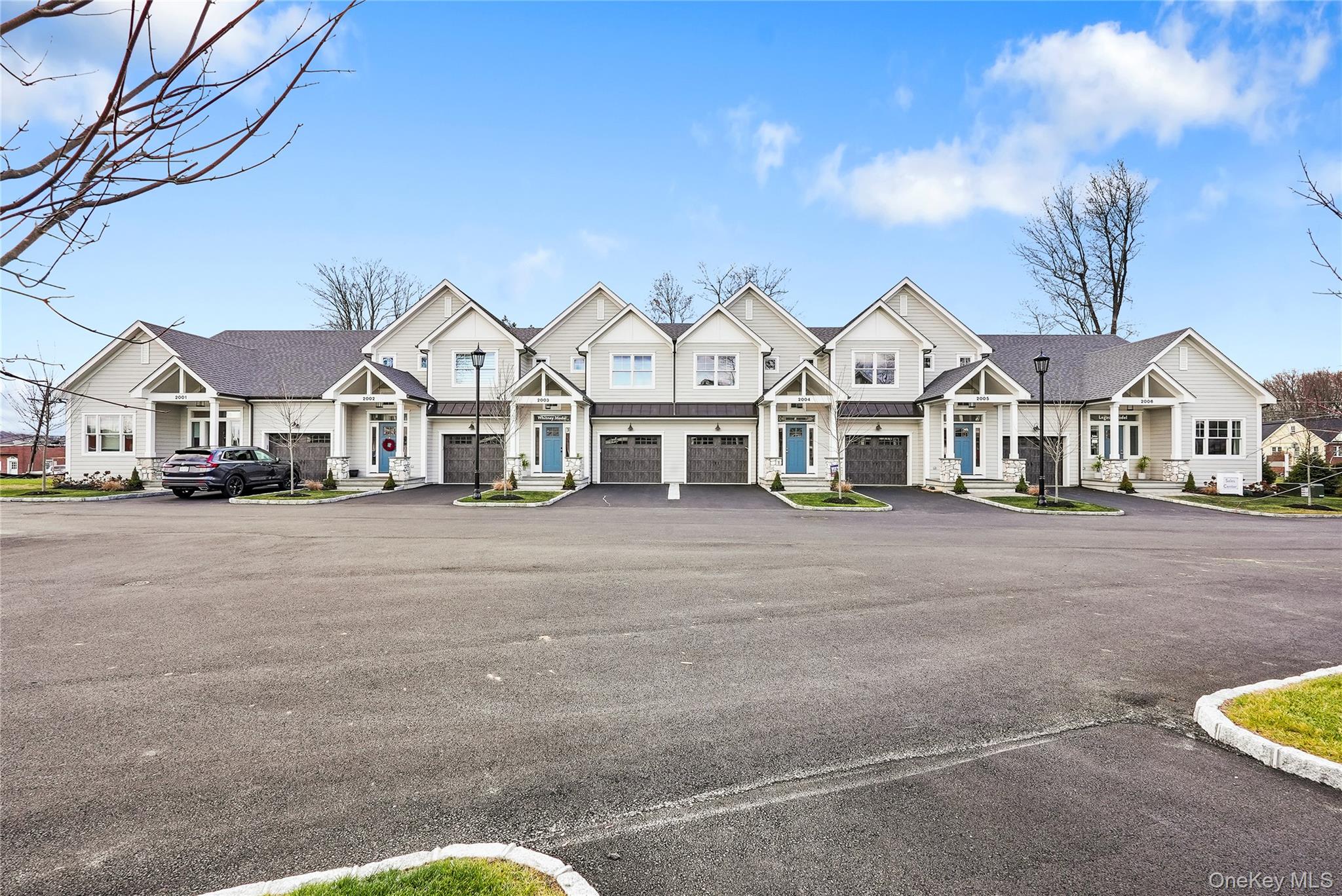 listing main picture