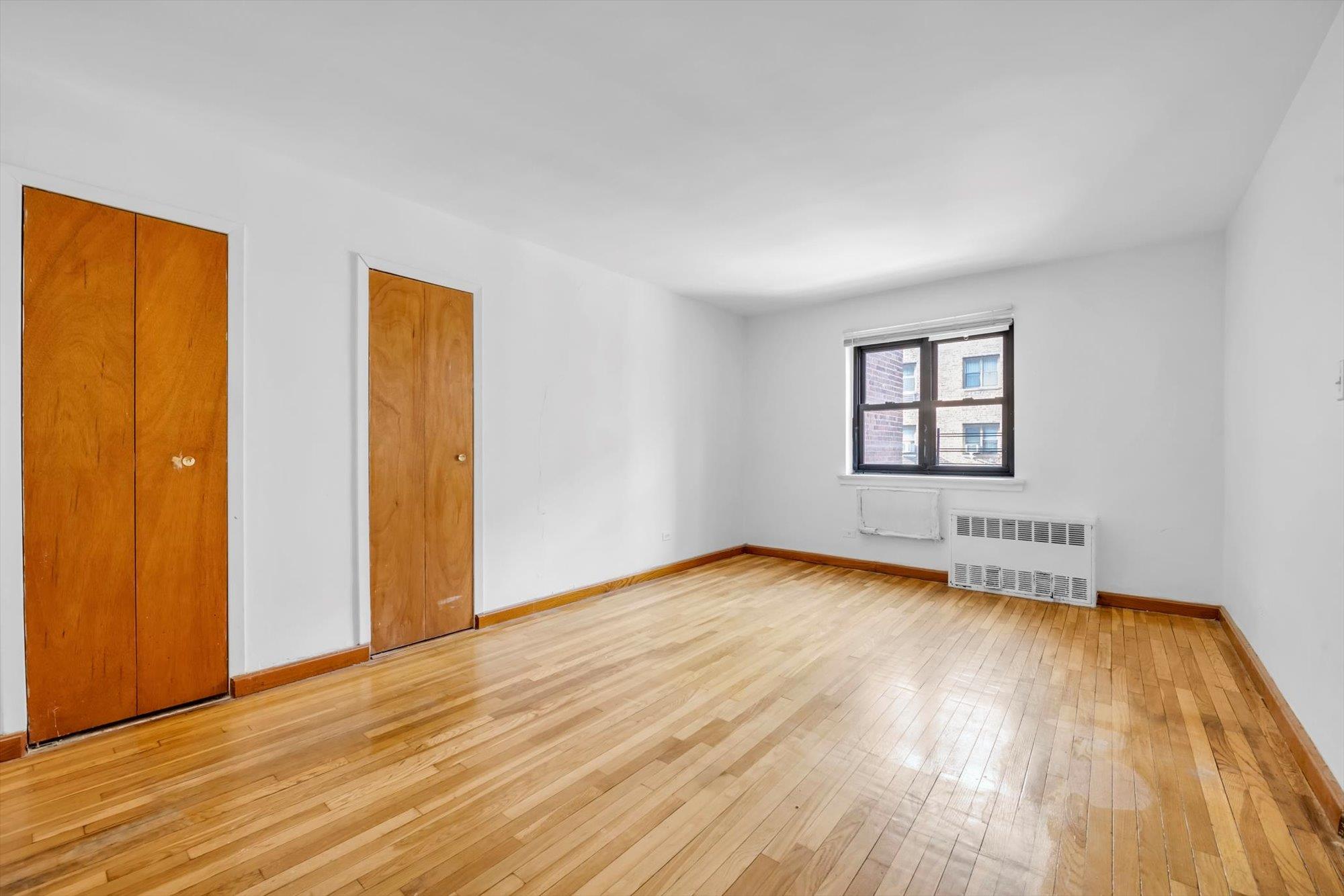 listing main picture