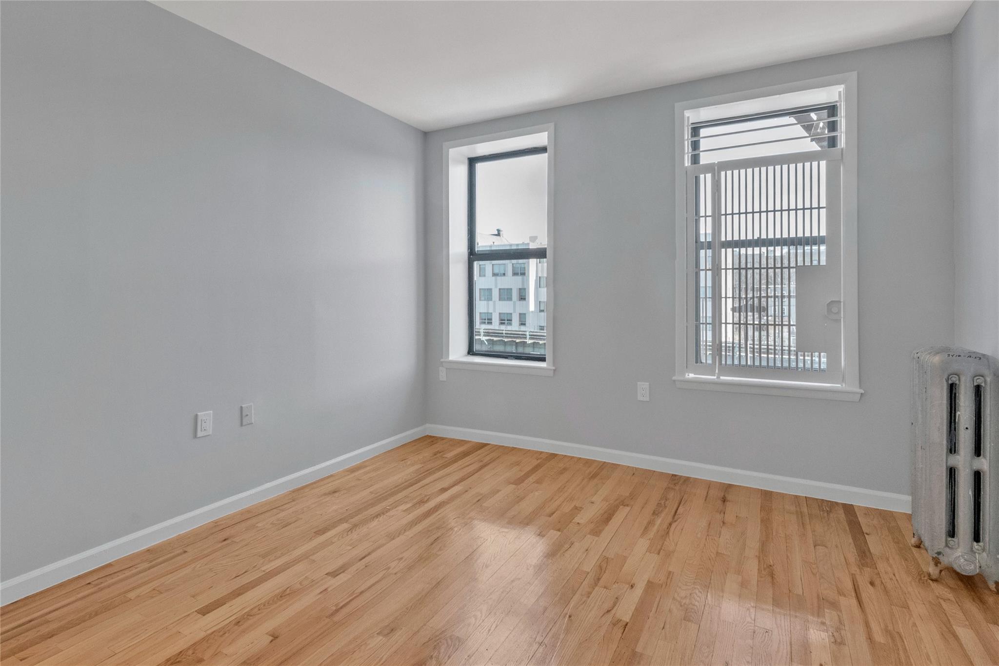 listing main picture