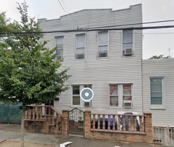 listing main picture