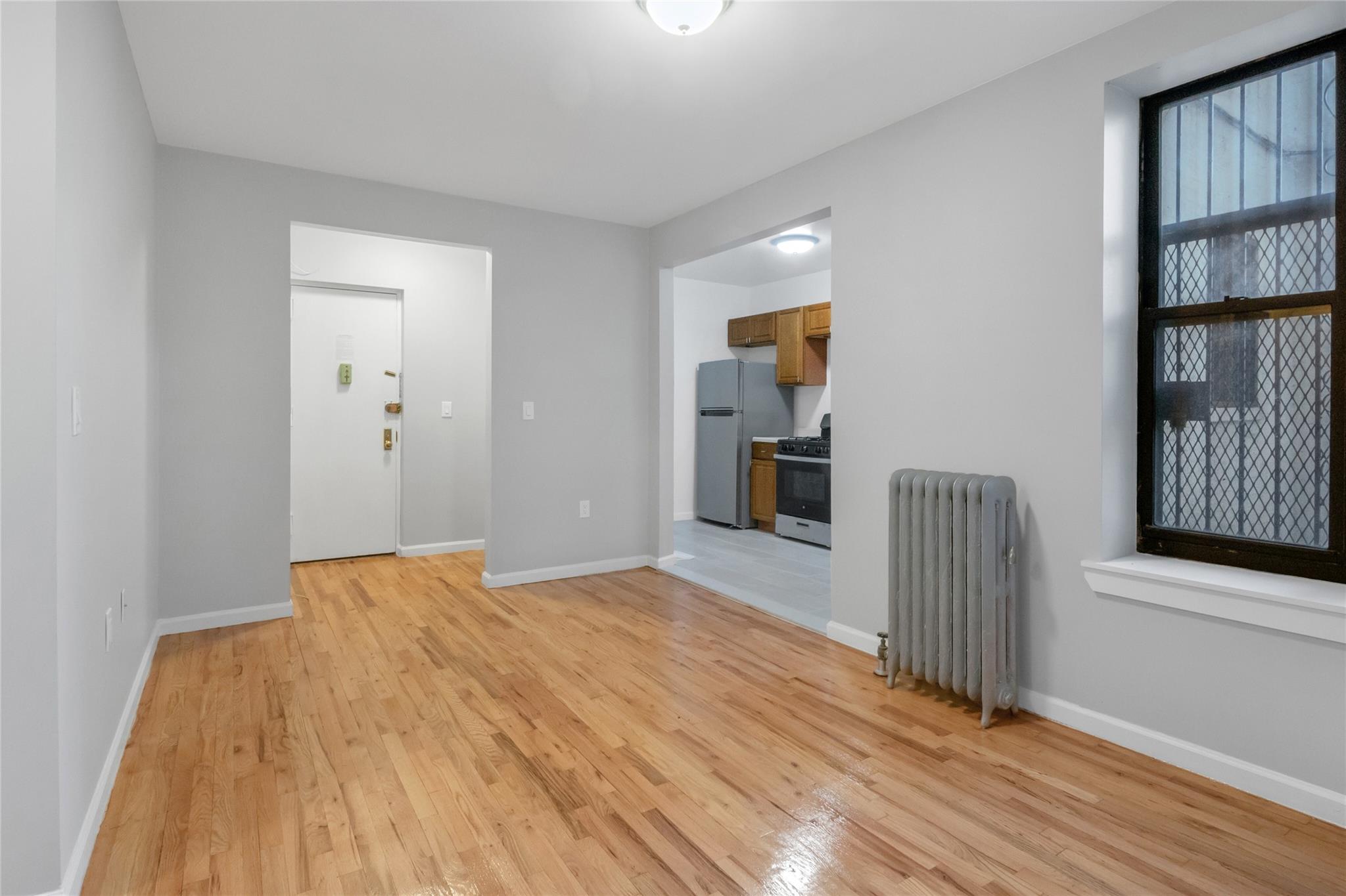 listing main picture