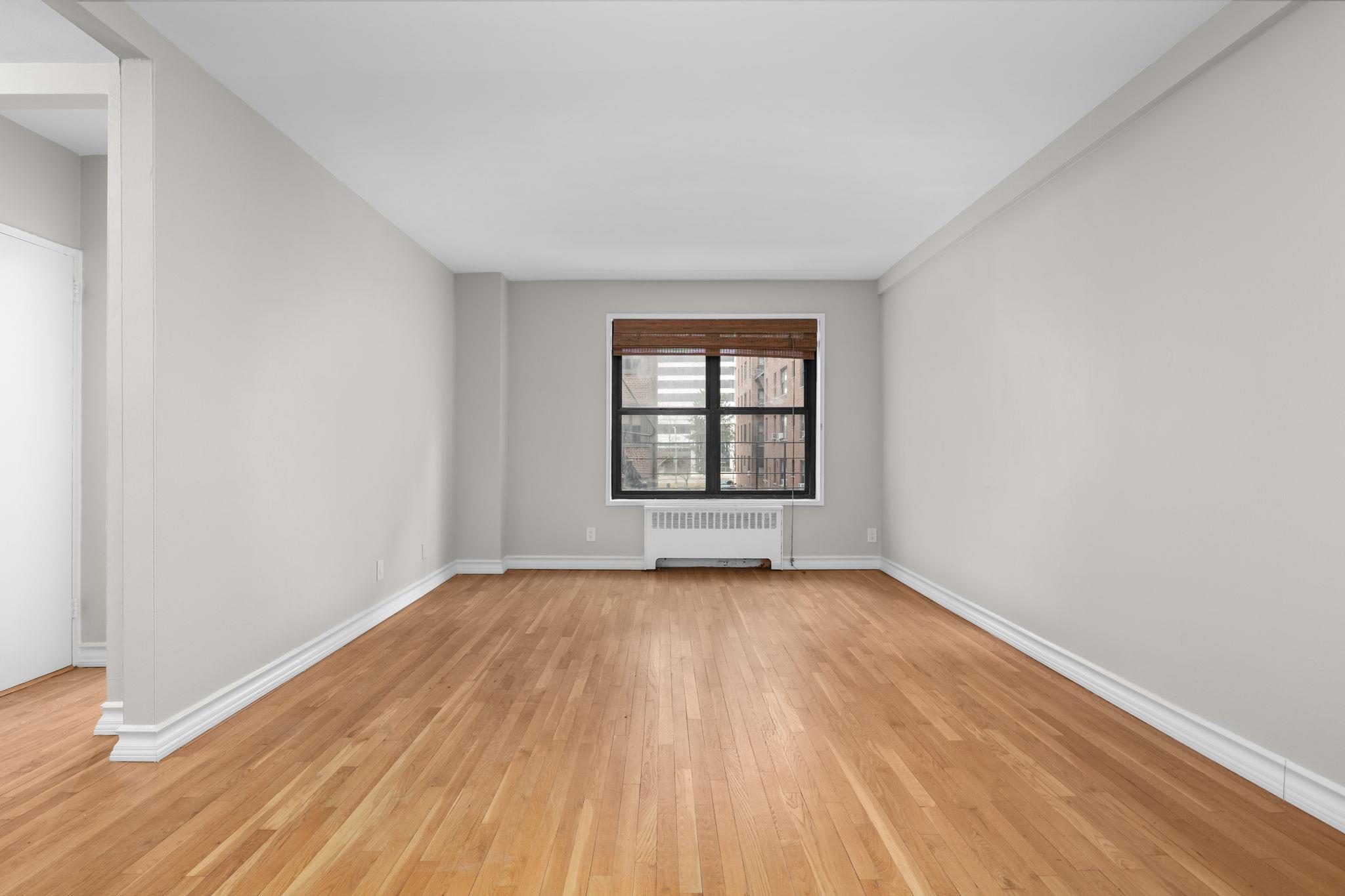 listing main picture