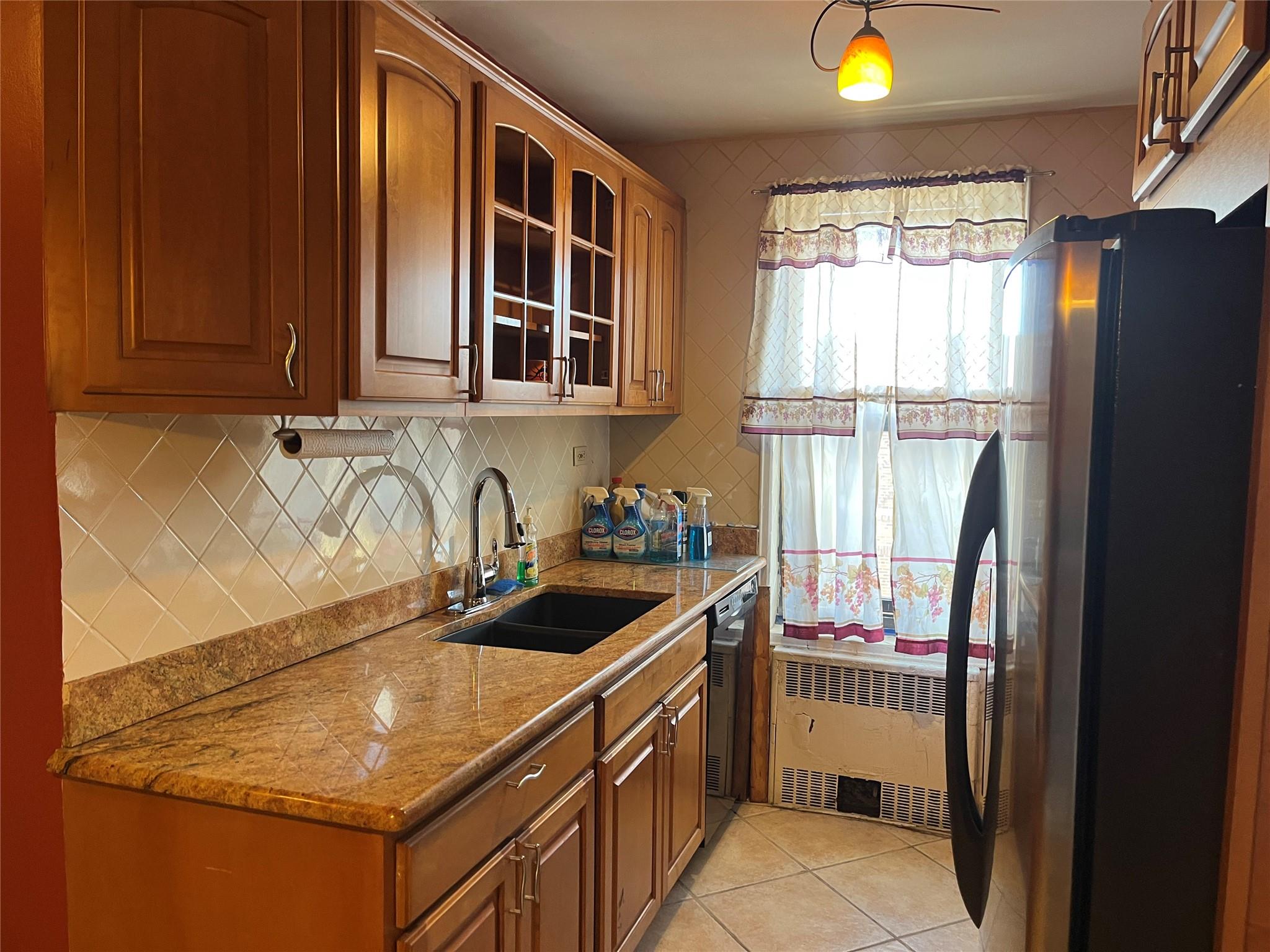 listing main picture