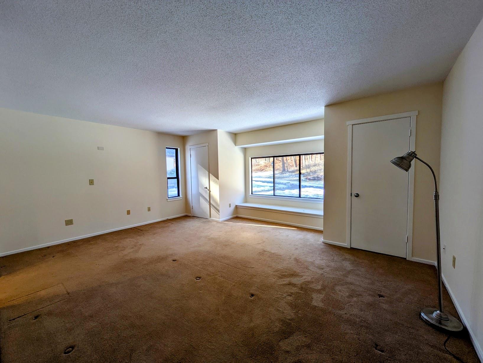 listing main picture