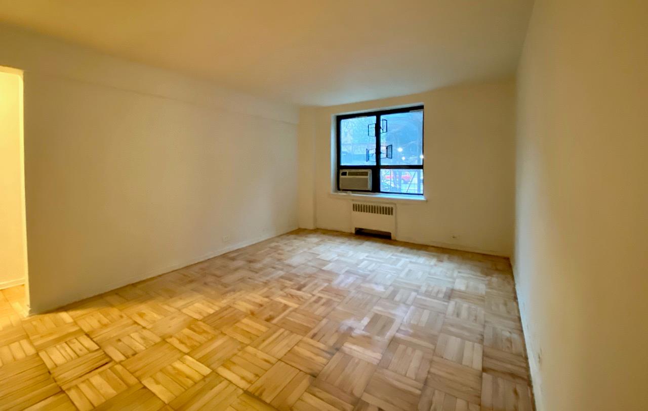 listing main picture