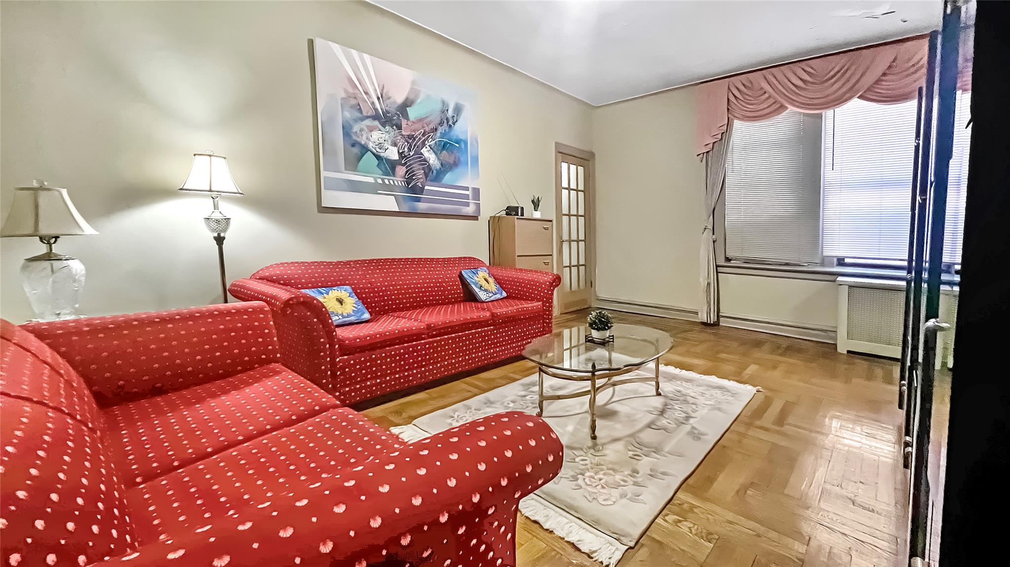 listing main picture