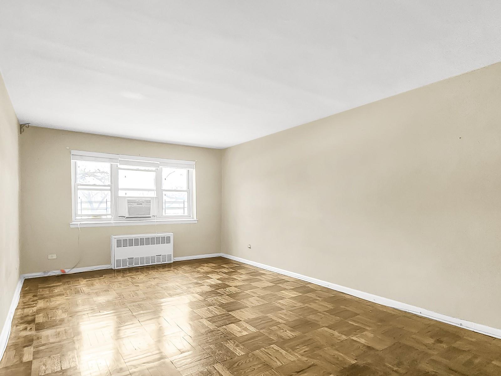 listing main picture