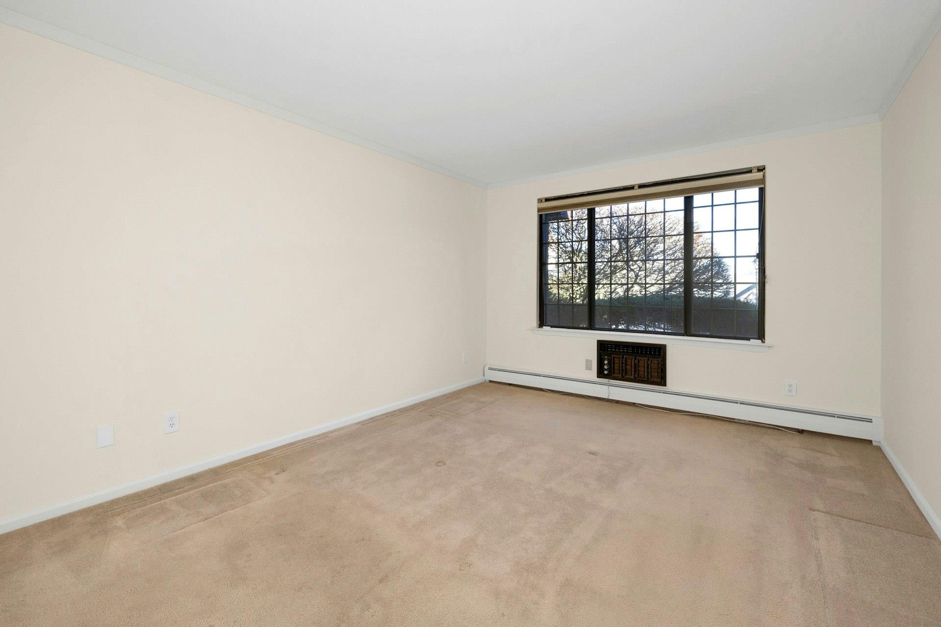 listing main picture