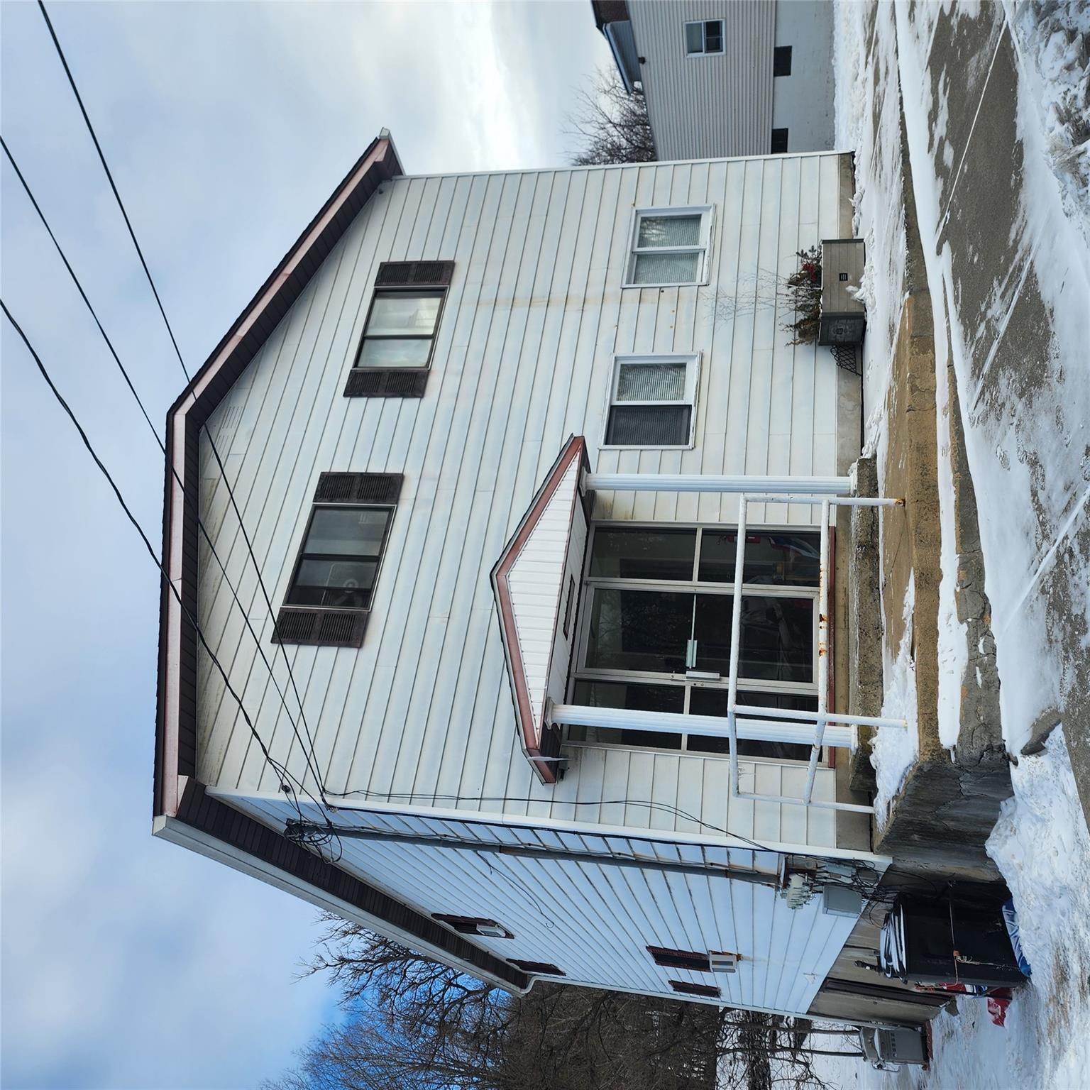 listing main picture