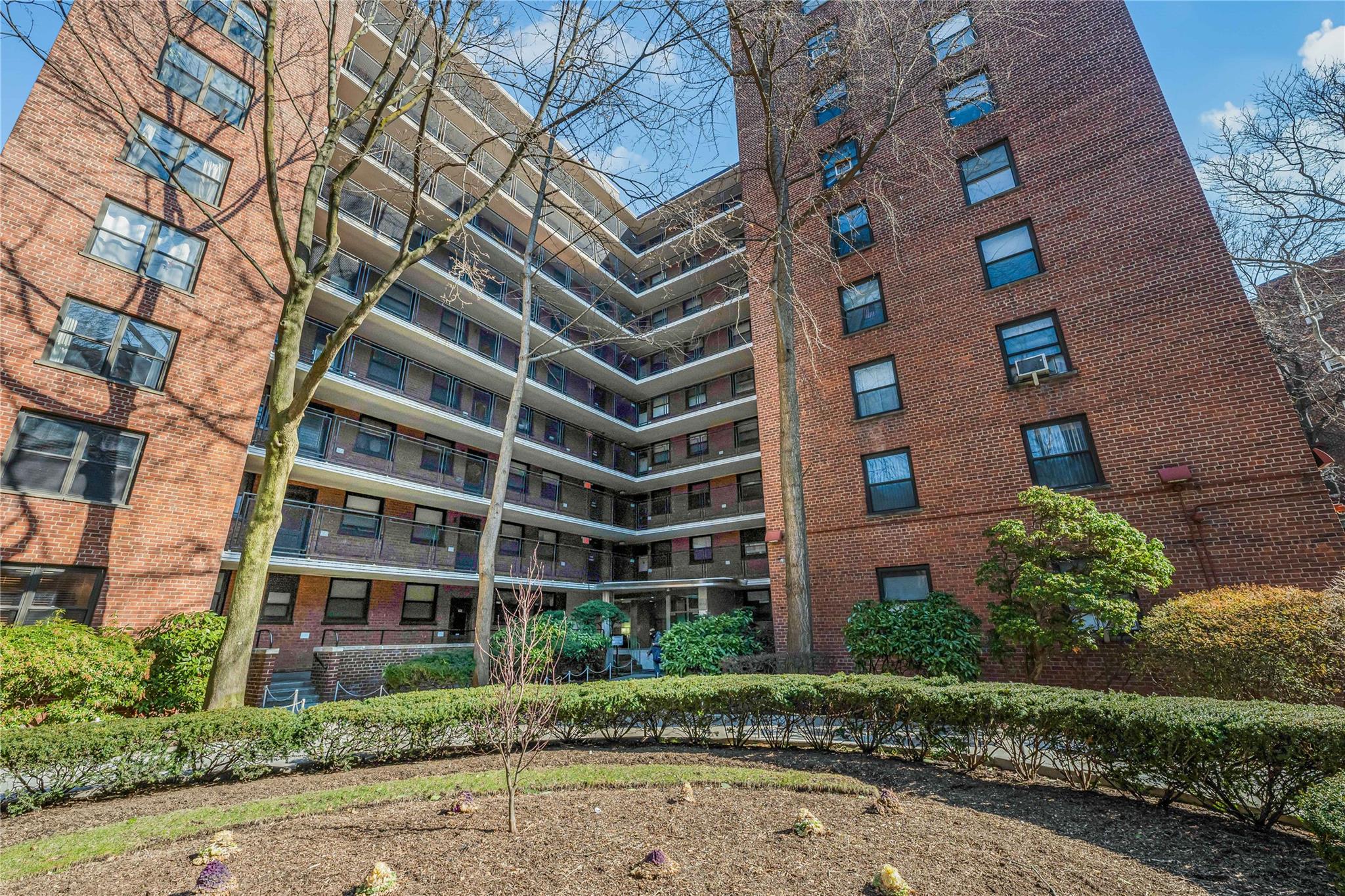 listing main picture
