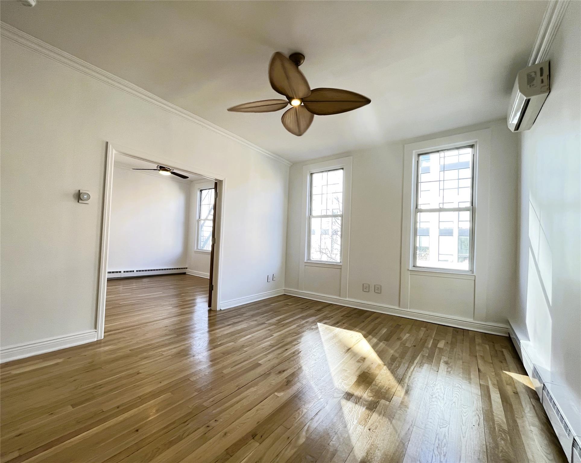 listing main picture