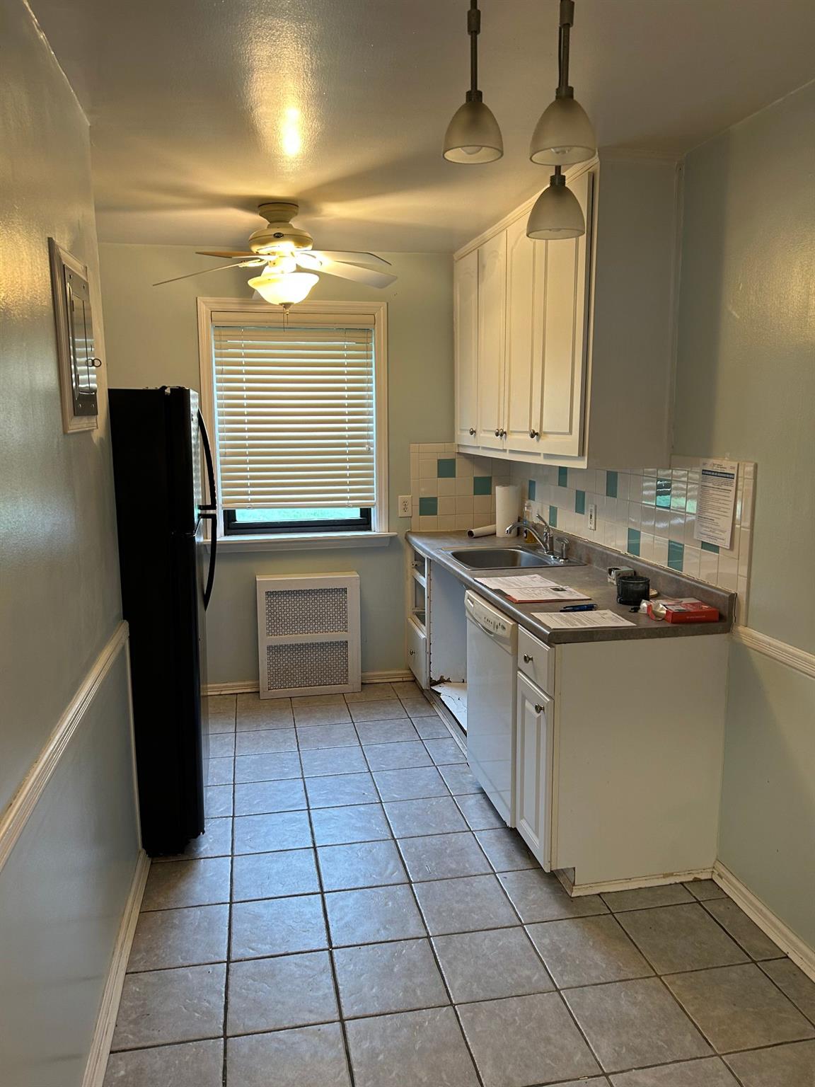 listing main picture