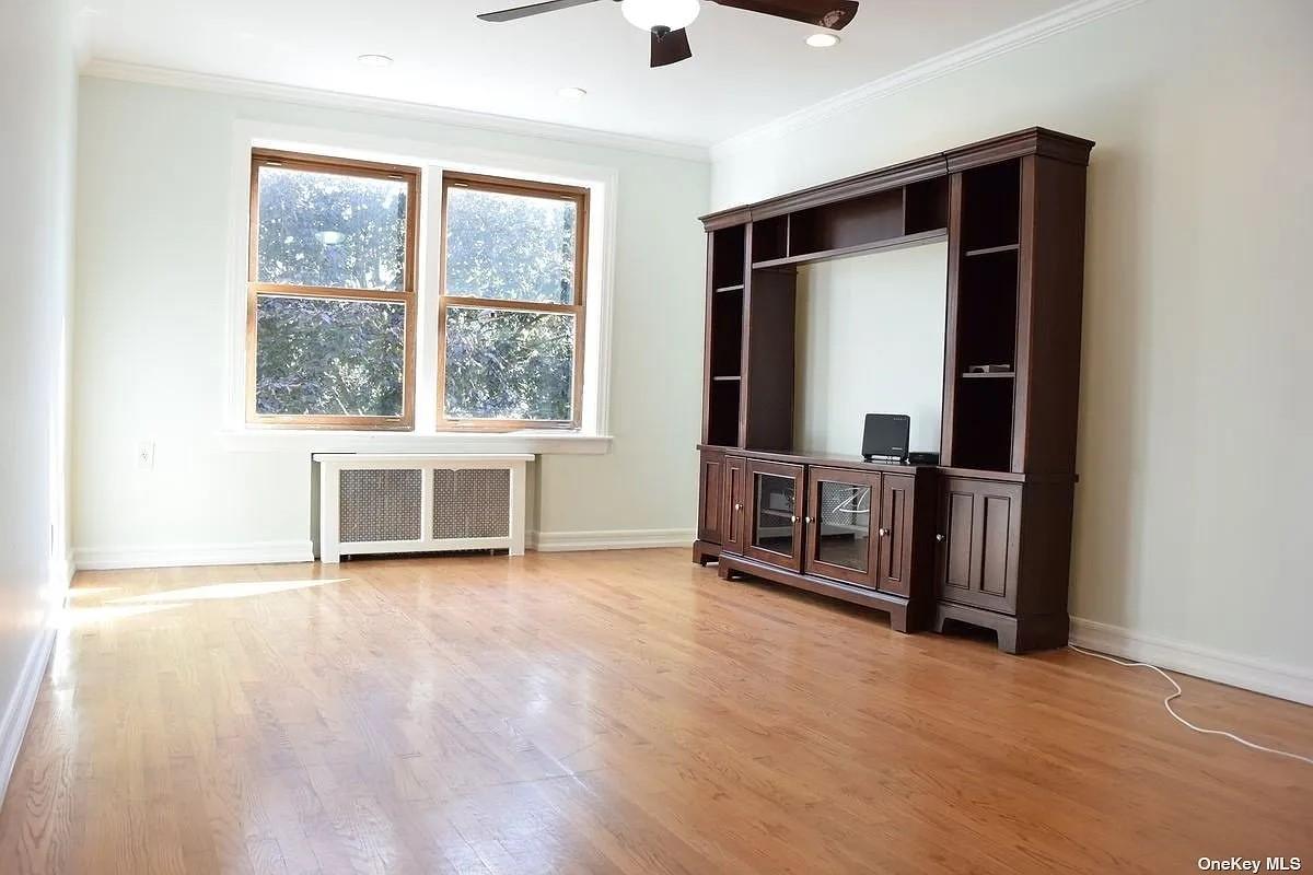 listing main picture