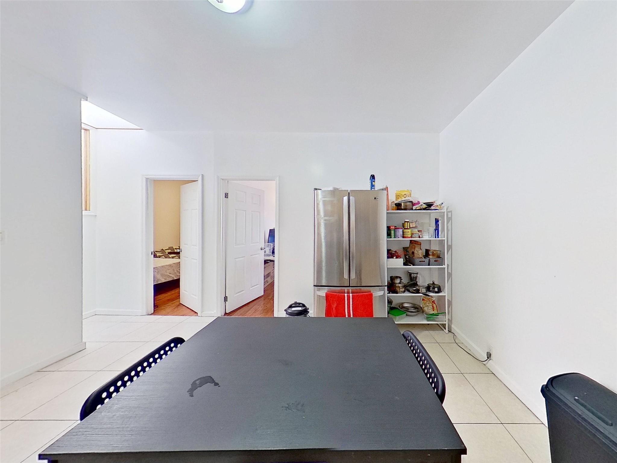 listing main picture