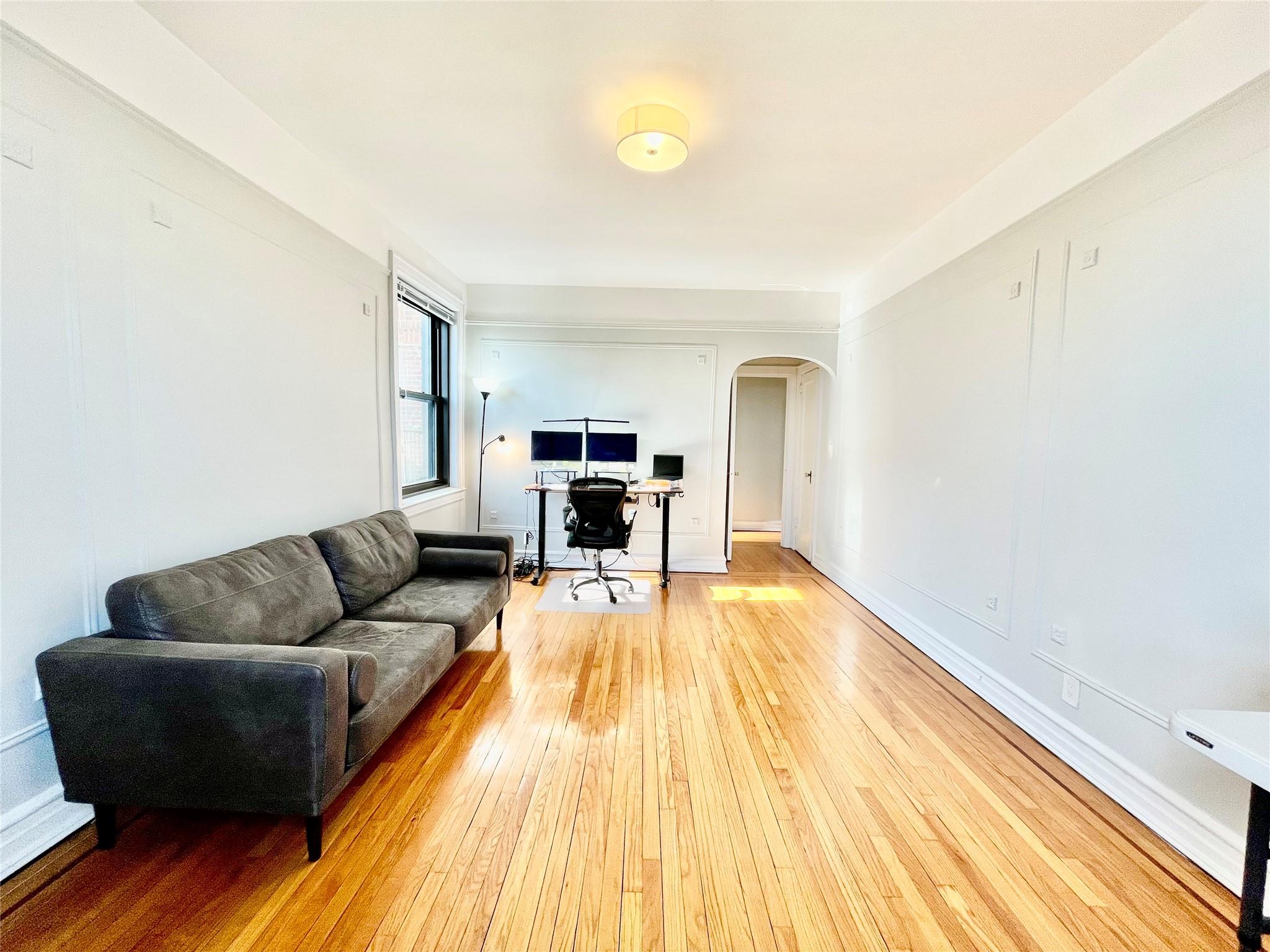 listing main picture