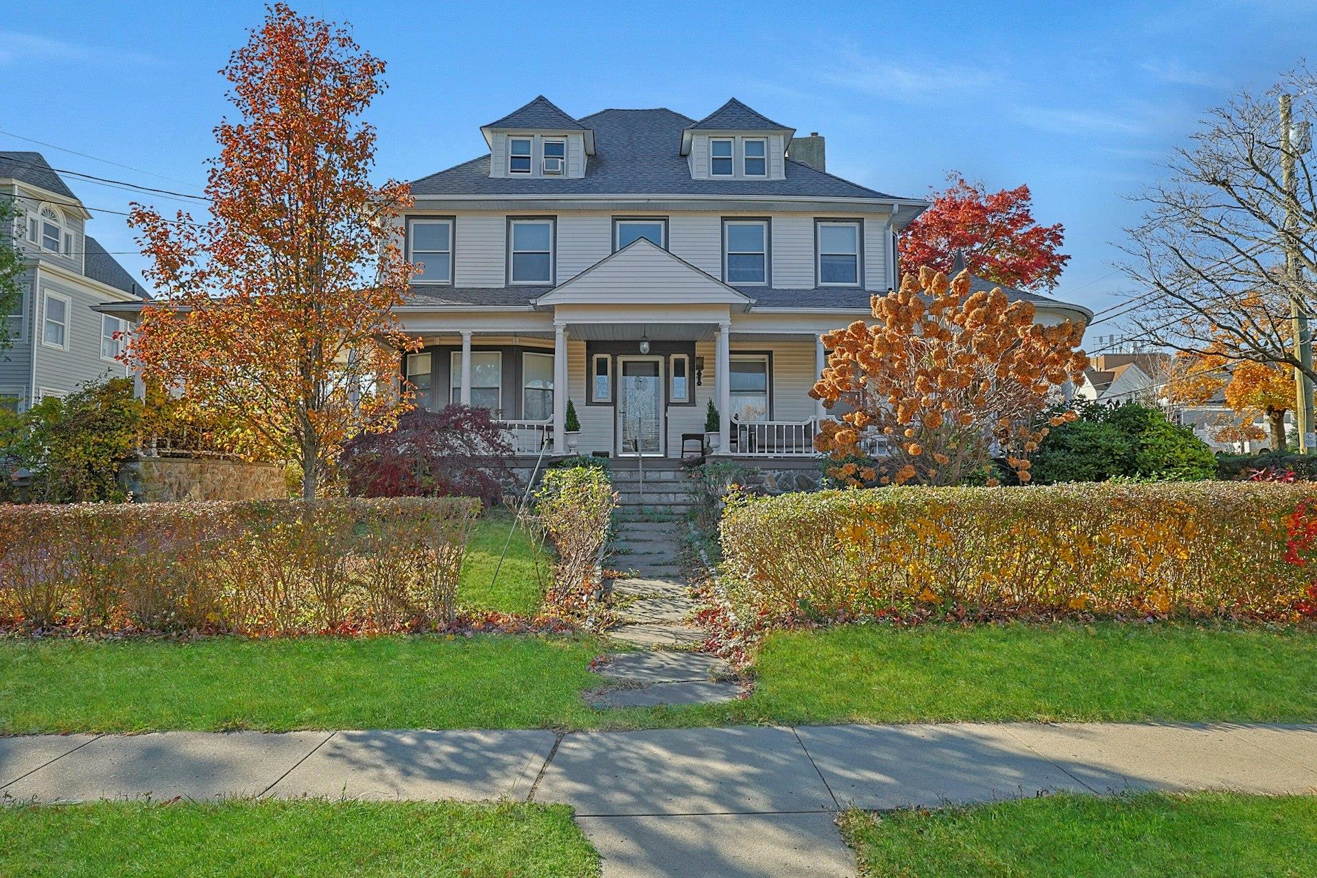 listing main picture