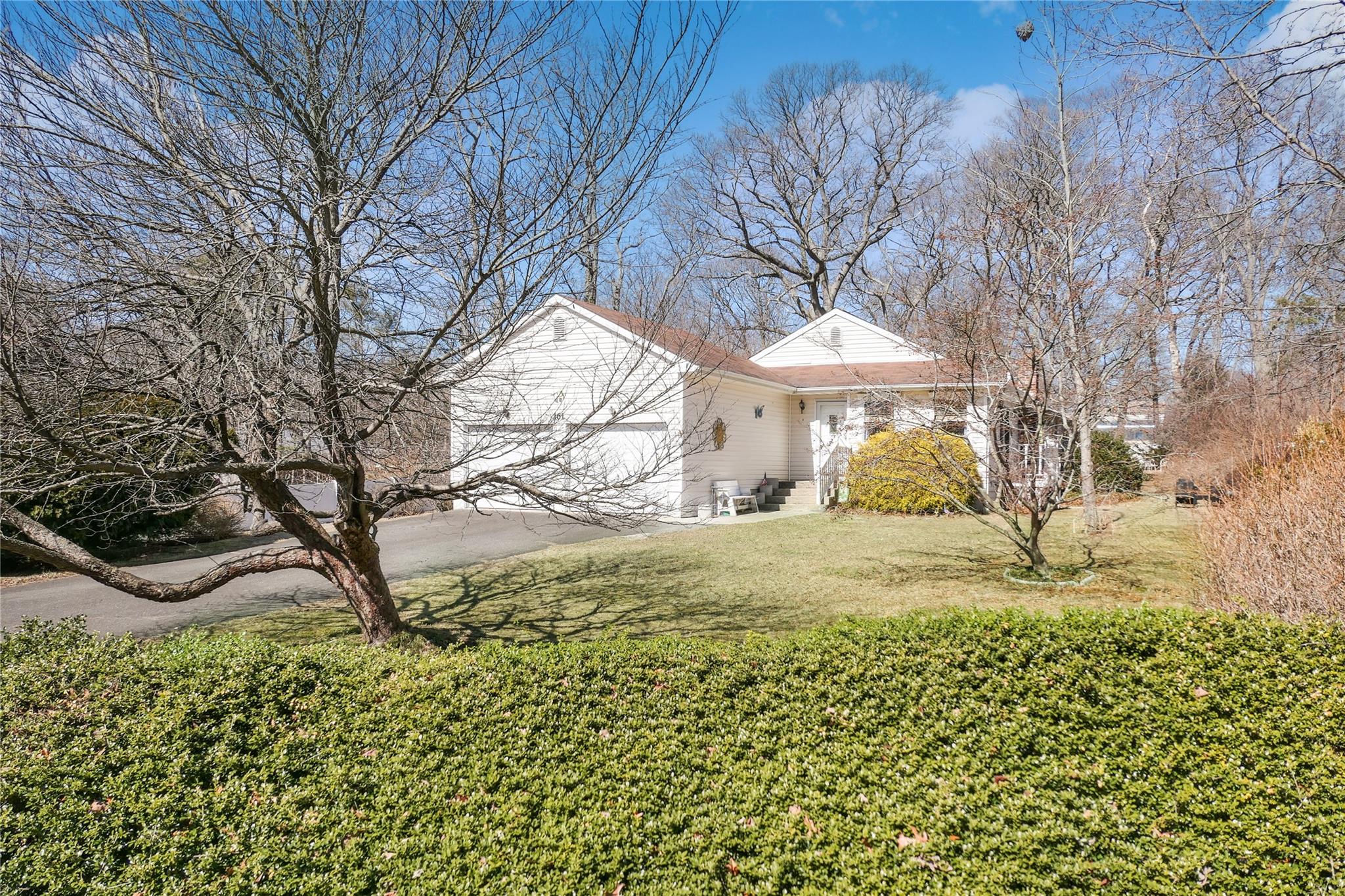 listing main picture