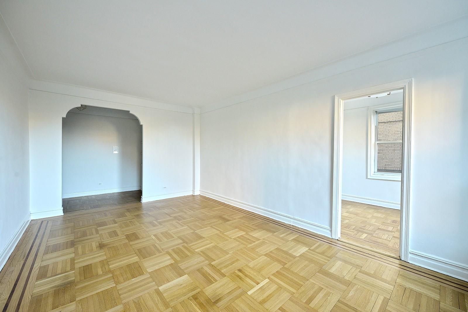 listing main picture